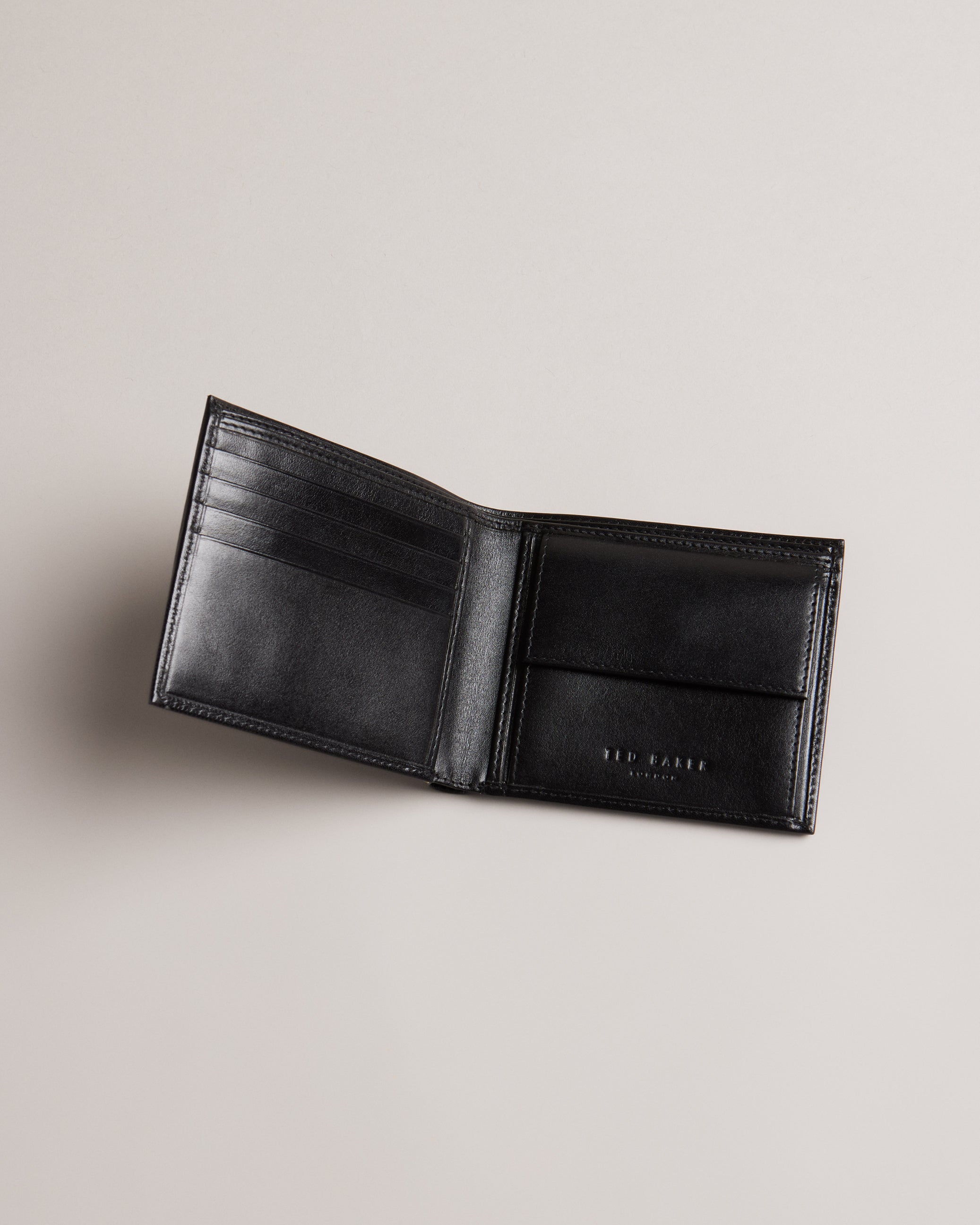 Prugs Embossed Corner Leather Bifold Coin Wall Navy