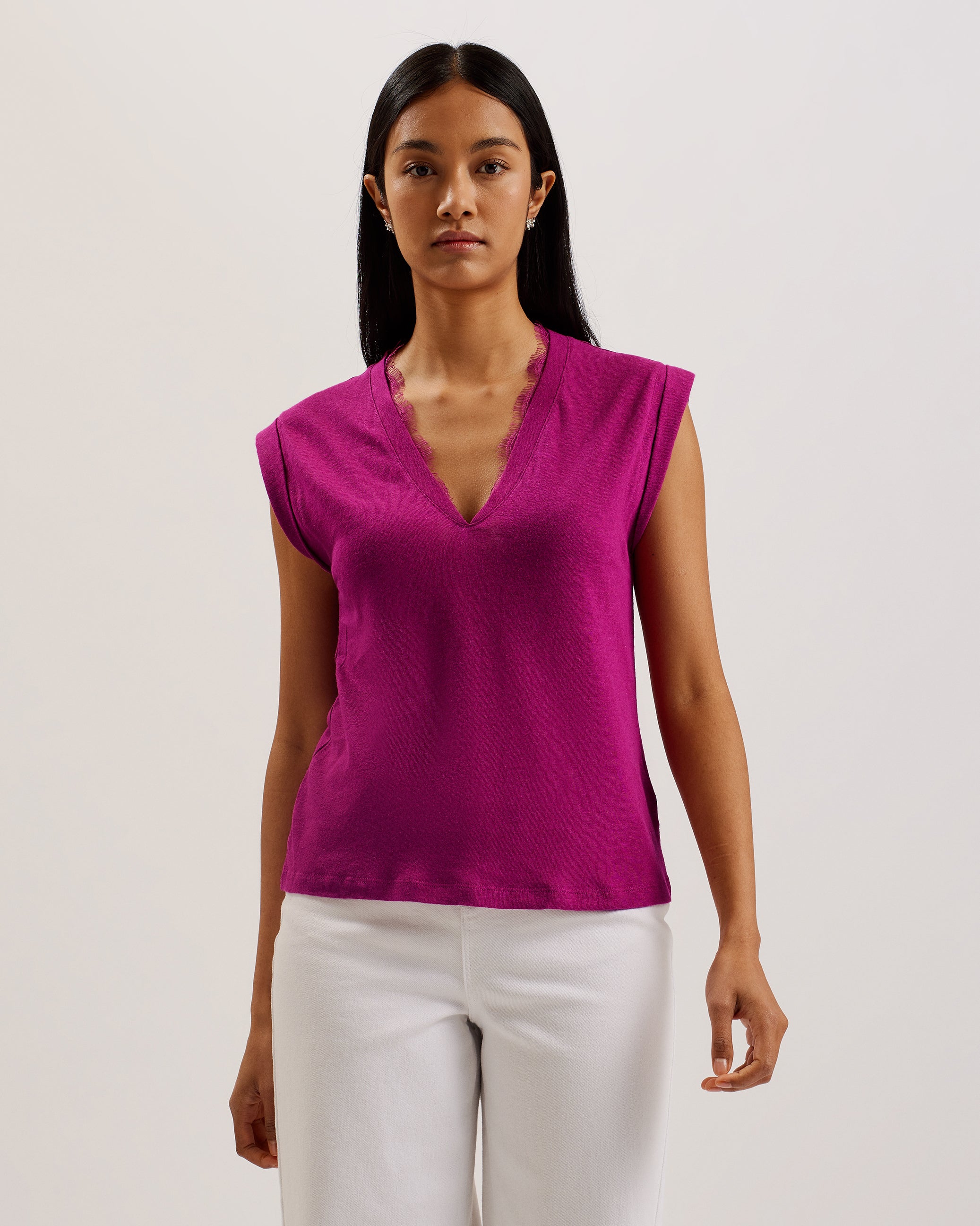 Effiy V-Neck Vest With Lace Neckline Purple