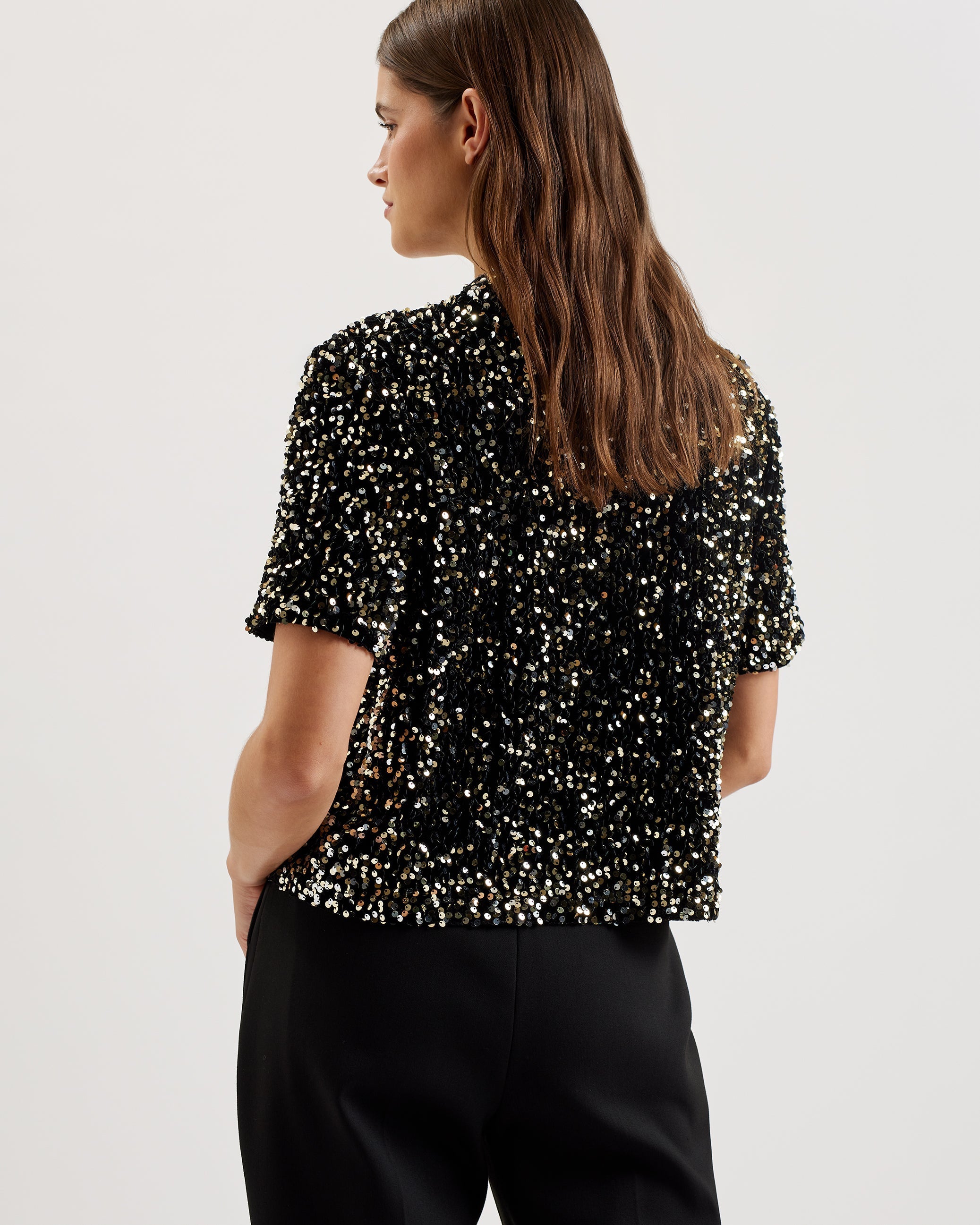 Zarhaaa Velvet Sequin Short Sleeve Tee Black