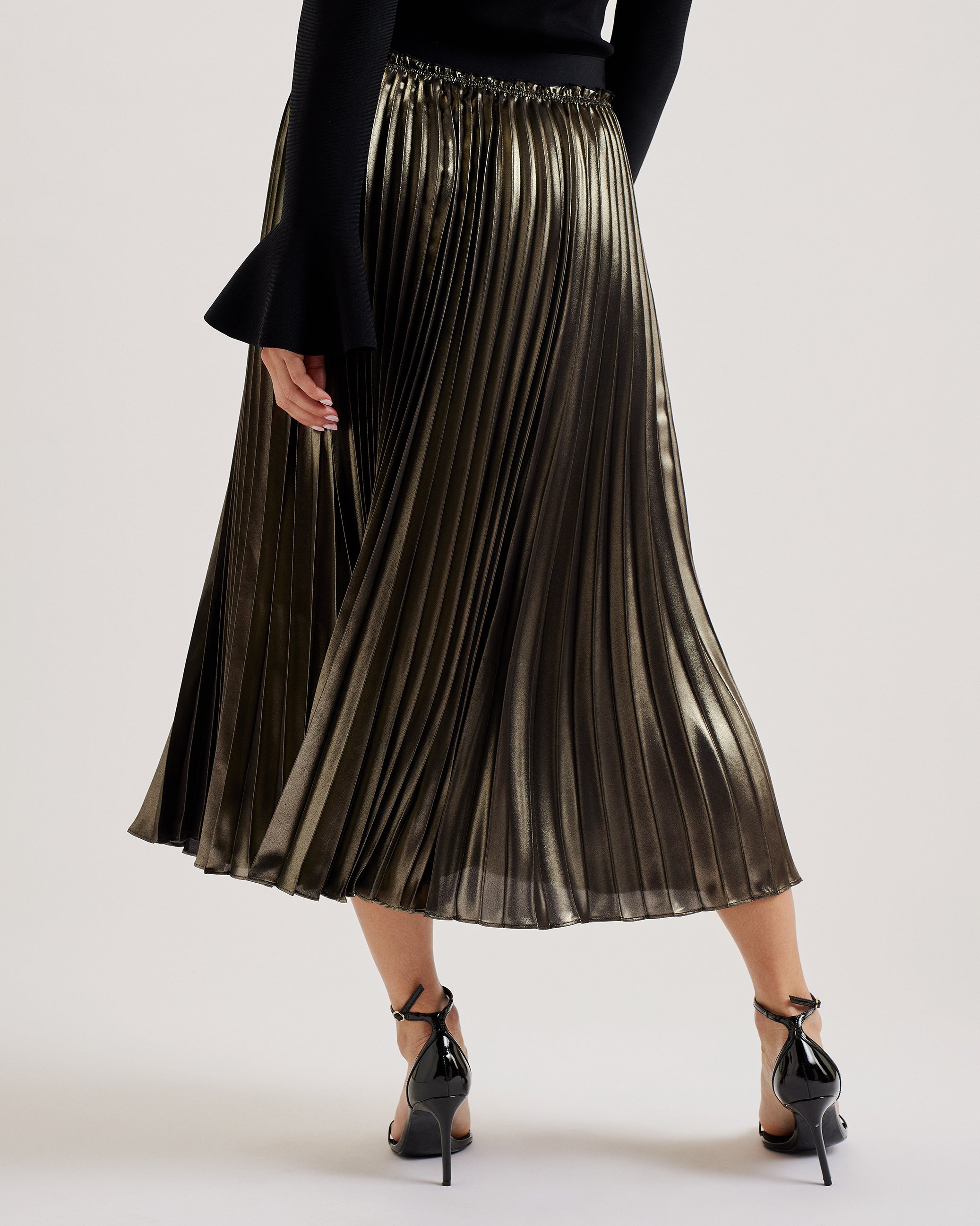 Pleated skirt metallic best sale