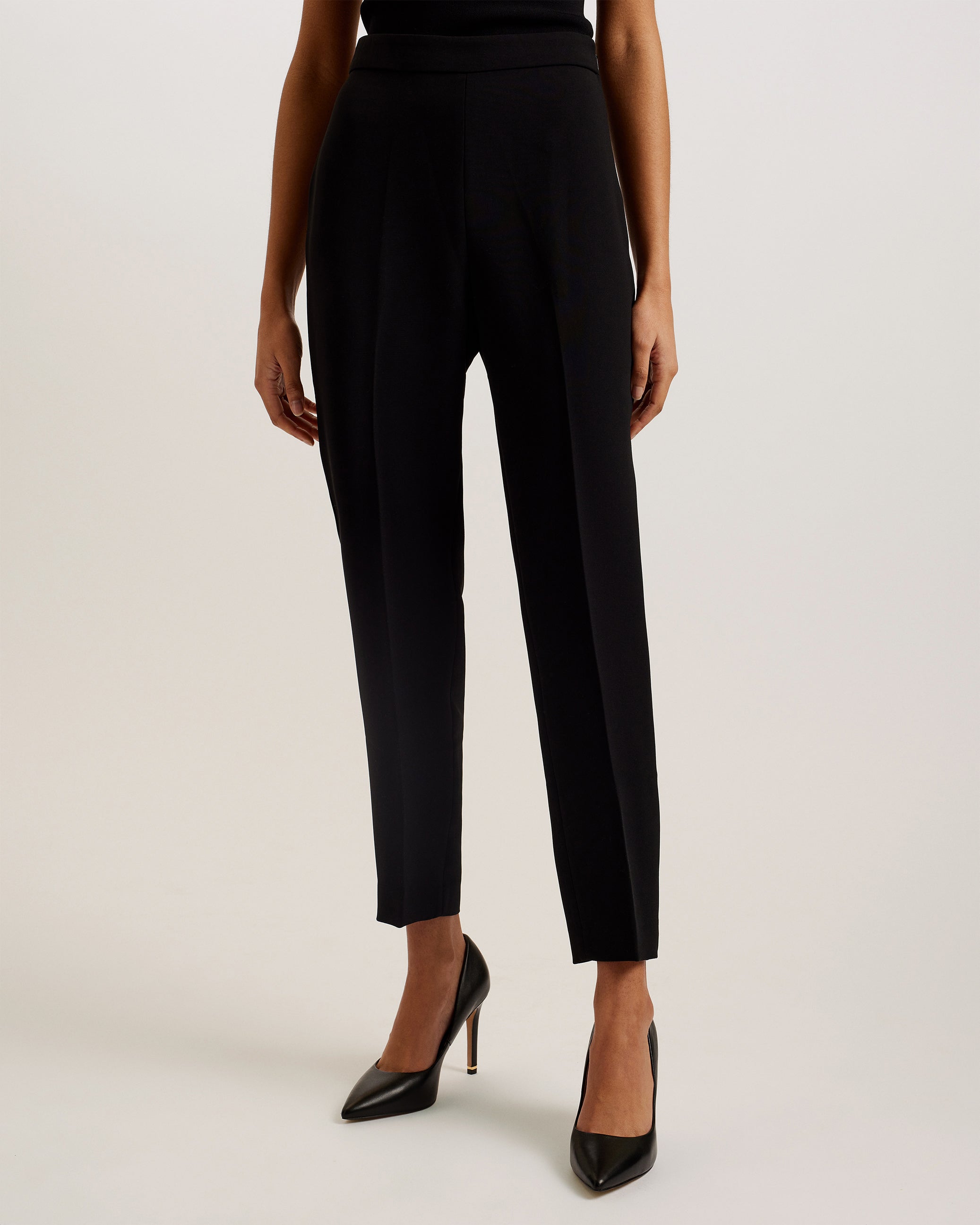 Manabtl Tapered Tailored Trouser Black