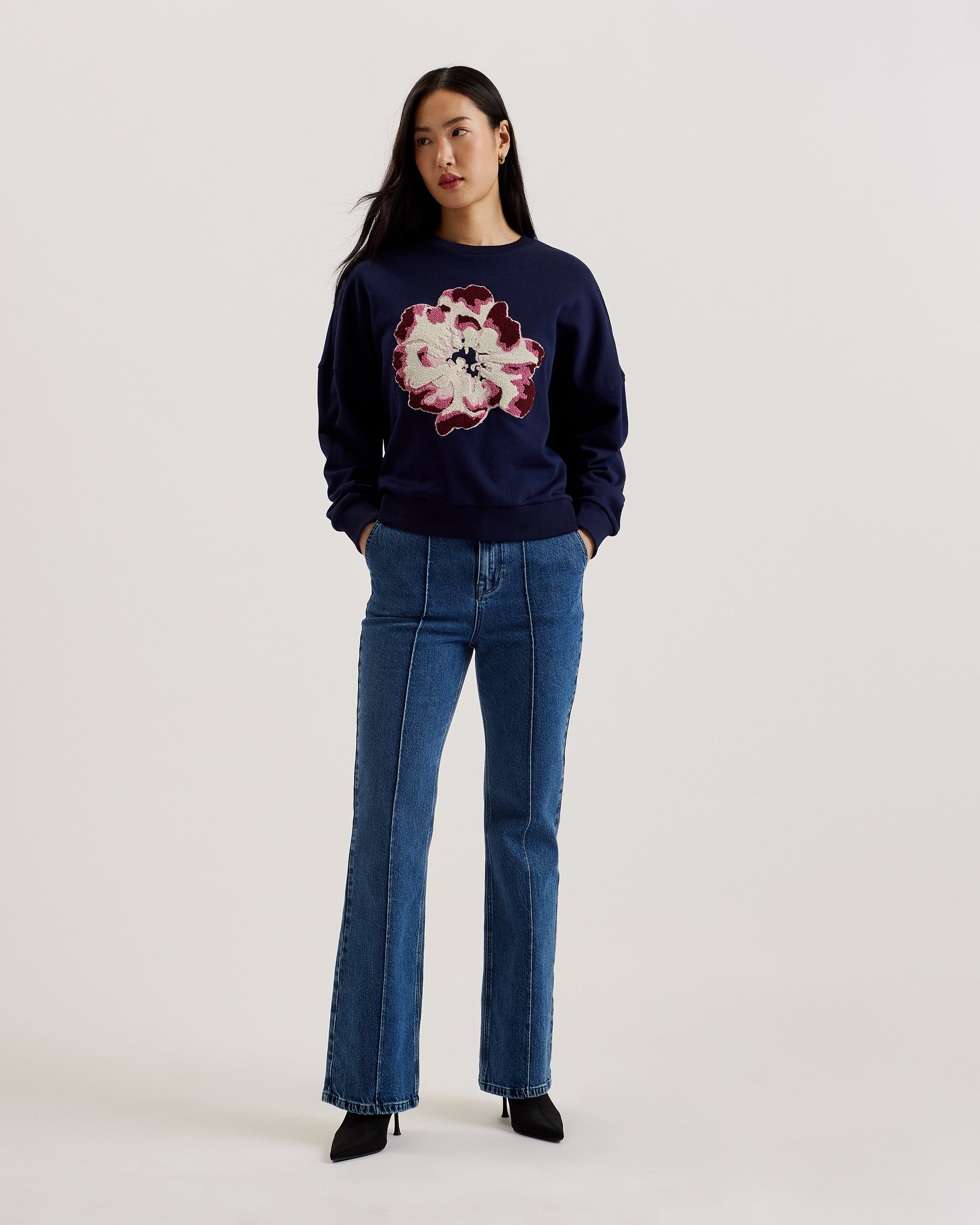 Raynahh Graphic Floral Sweatshirt Navy