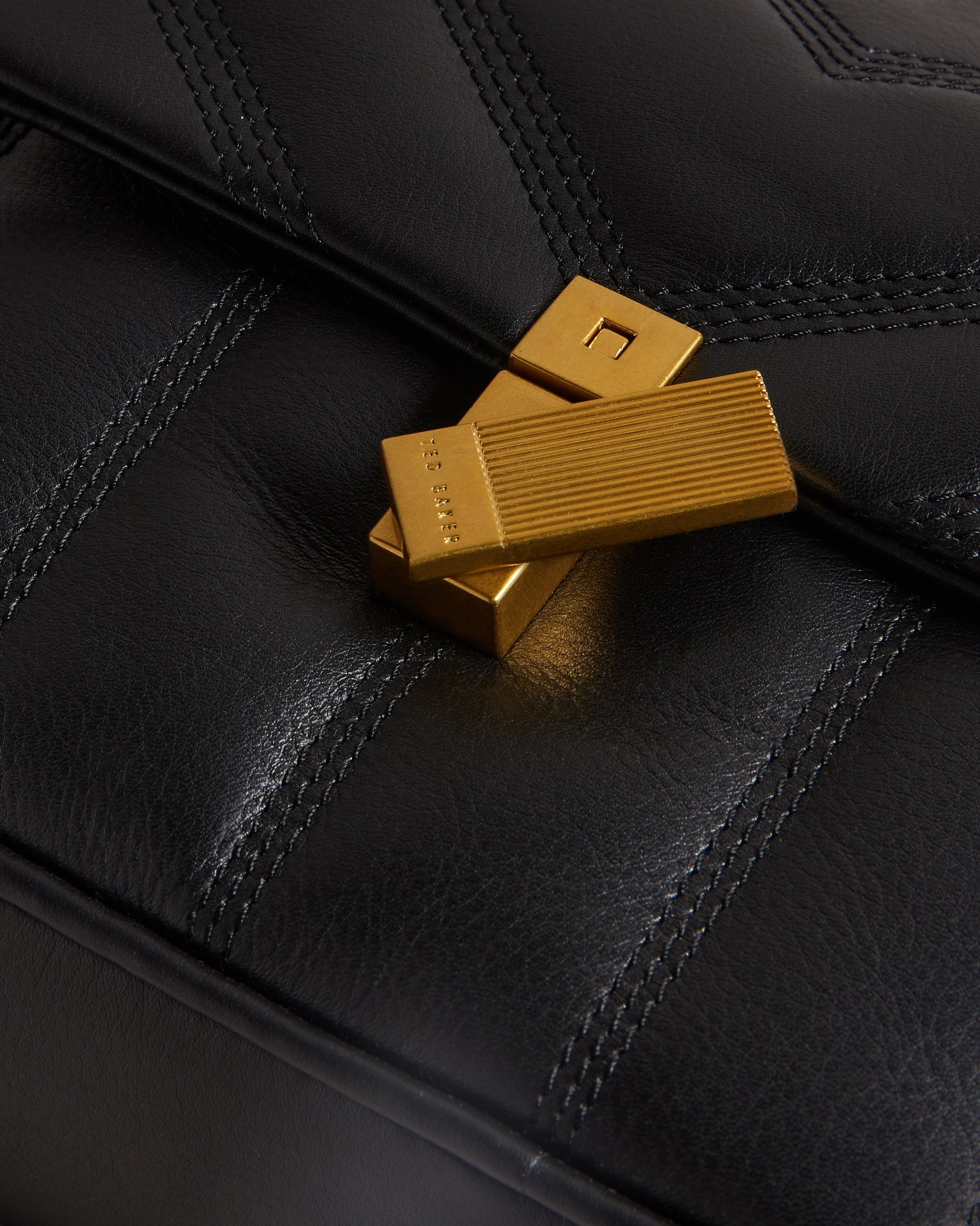 Ayalily Quilted Leather Camera Bag Black