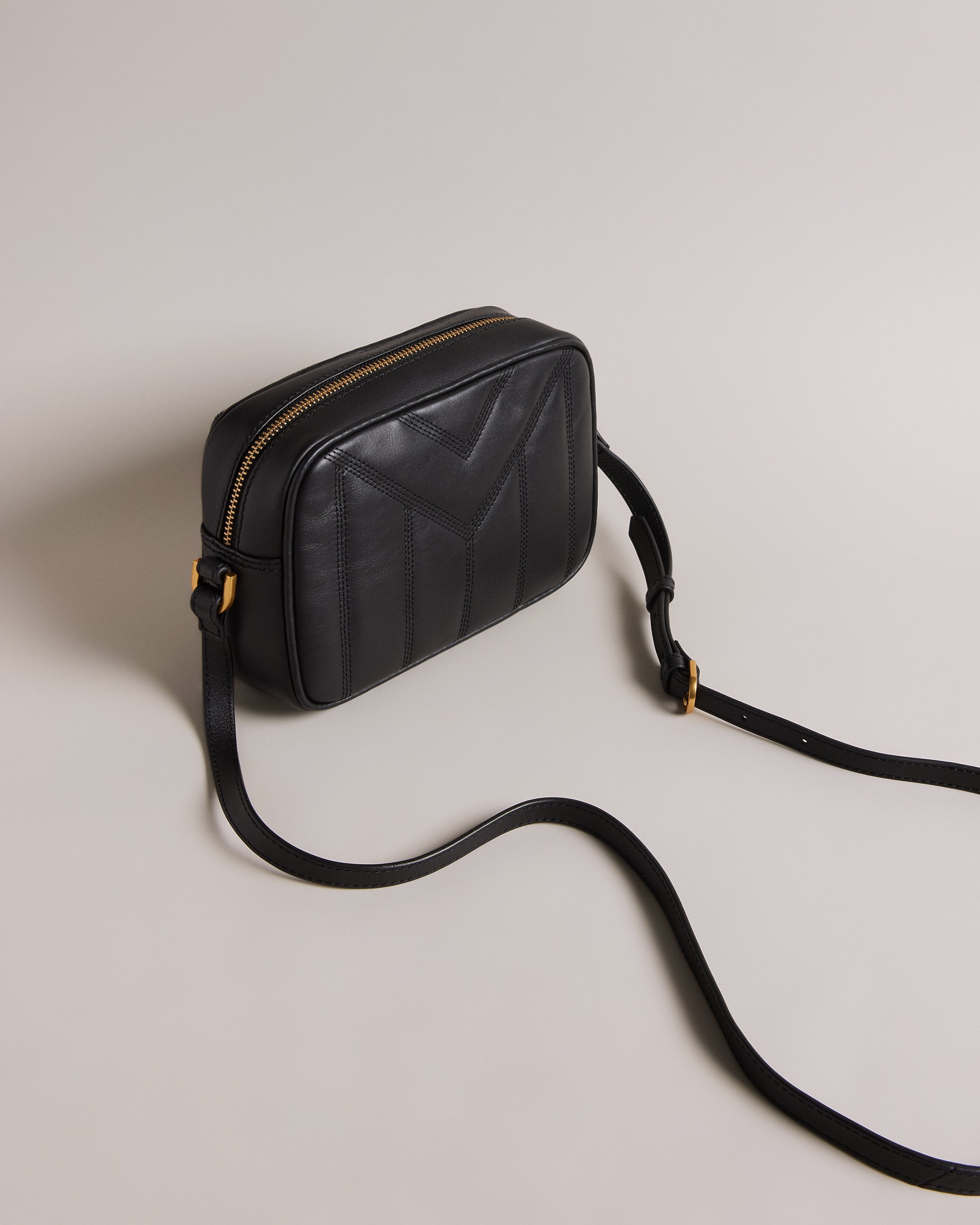Ayalily Quilted Leather Camera Bag Black