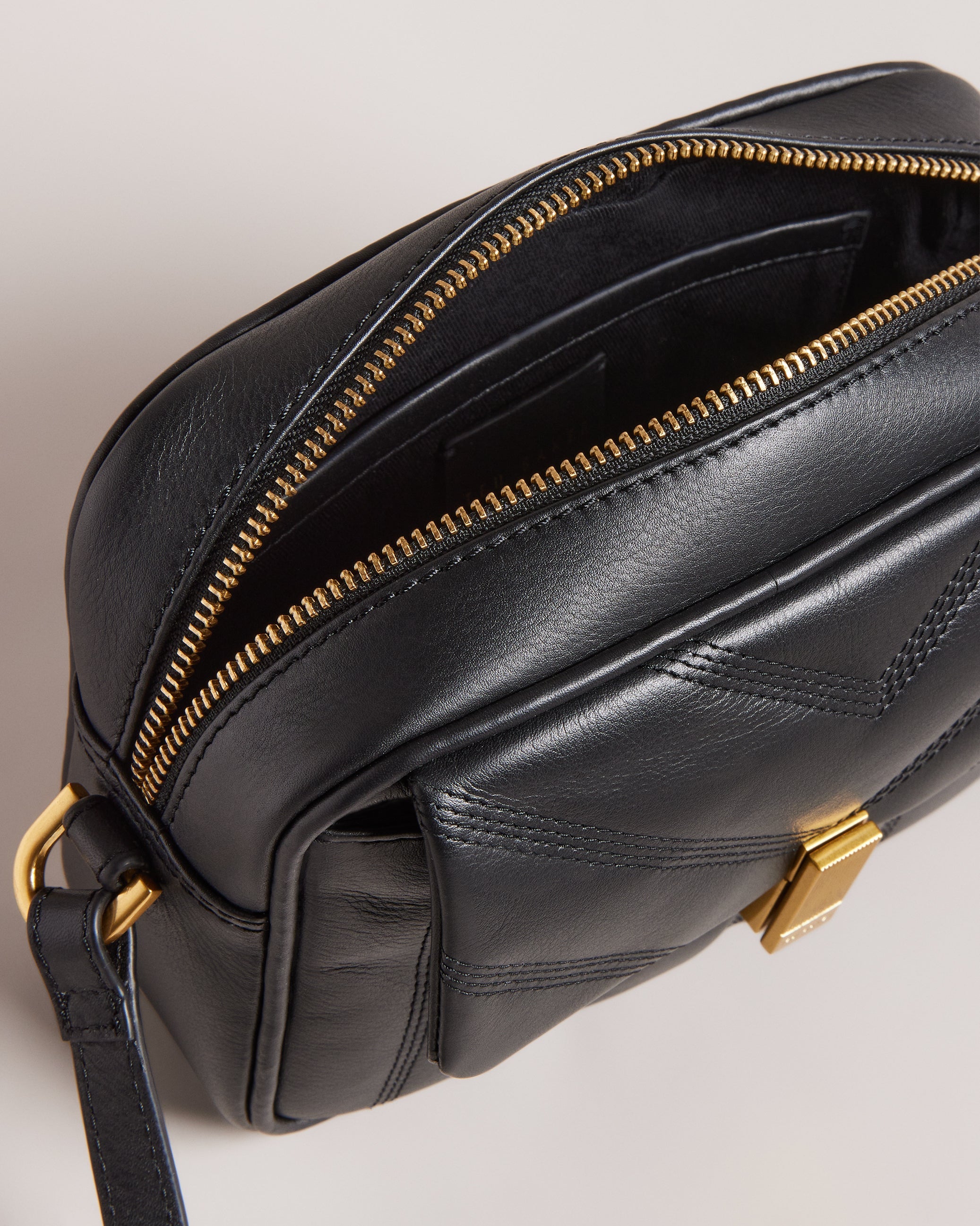 Ayalily Quilted Leather Camera Bag Black