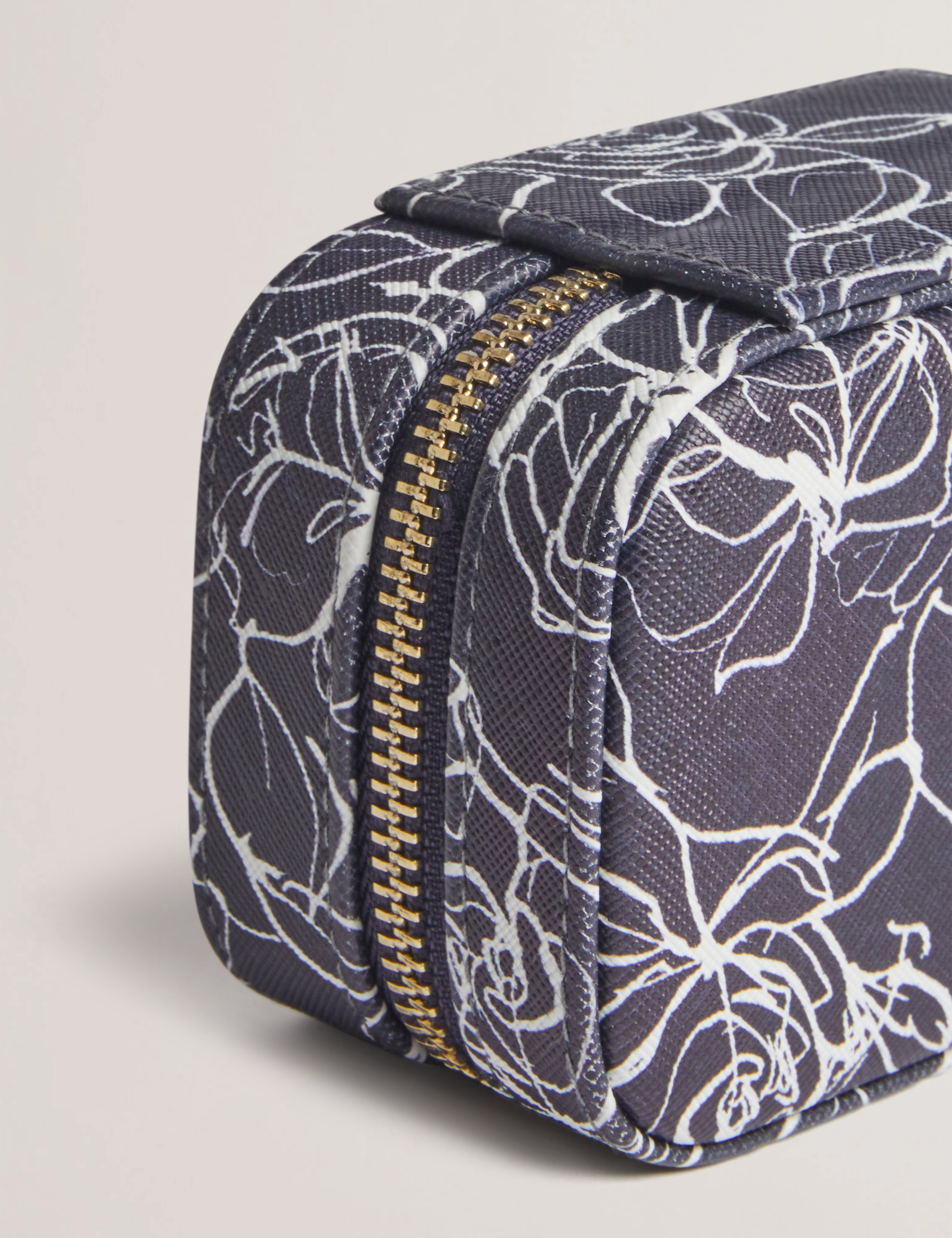 كيلياي حافظة مجوهرات فلورال باللون الكحلي