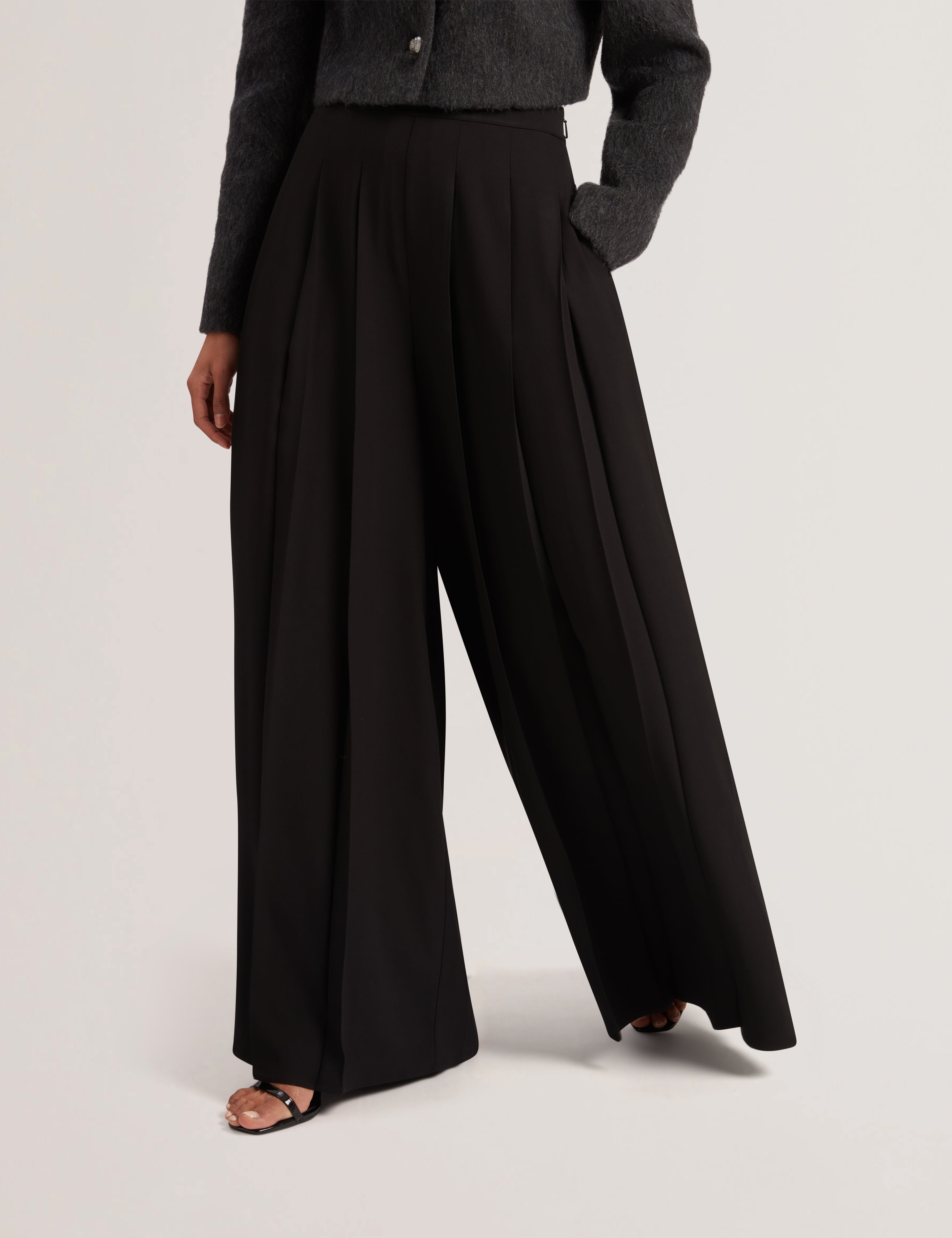 Pleata Box Pleat Wide Leg Trouser Black