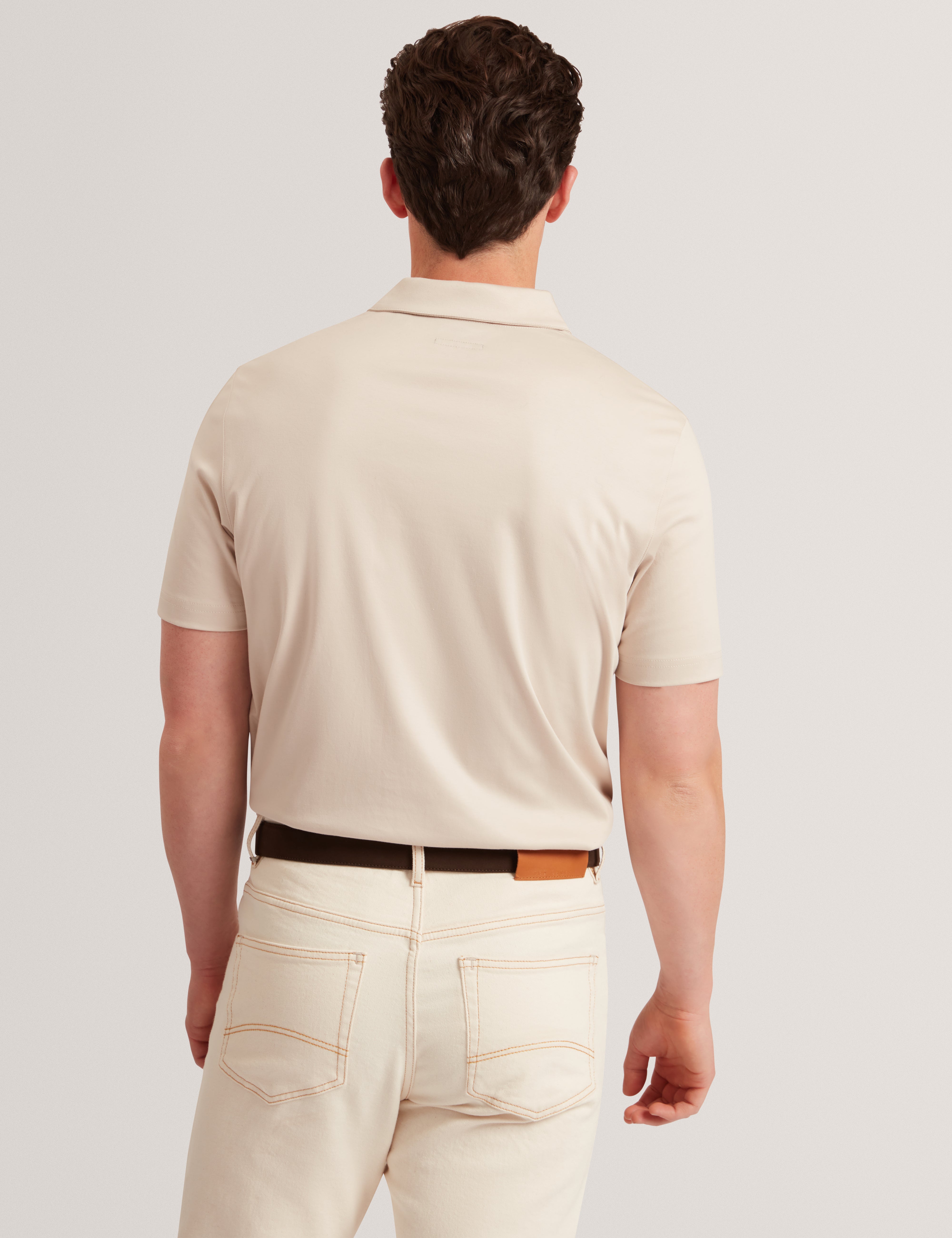 كونال قميص بولو بقماش ناعم لون رمادي فاتح