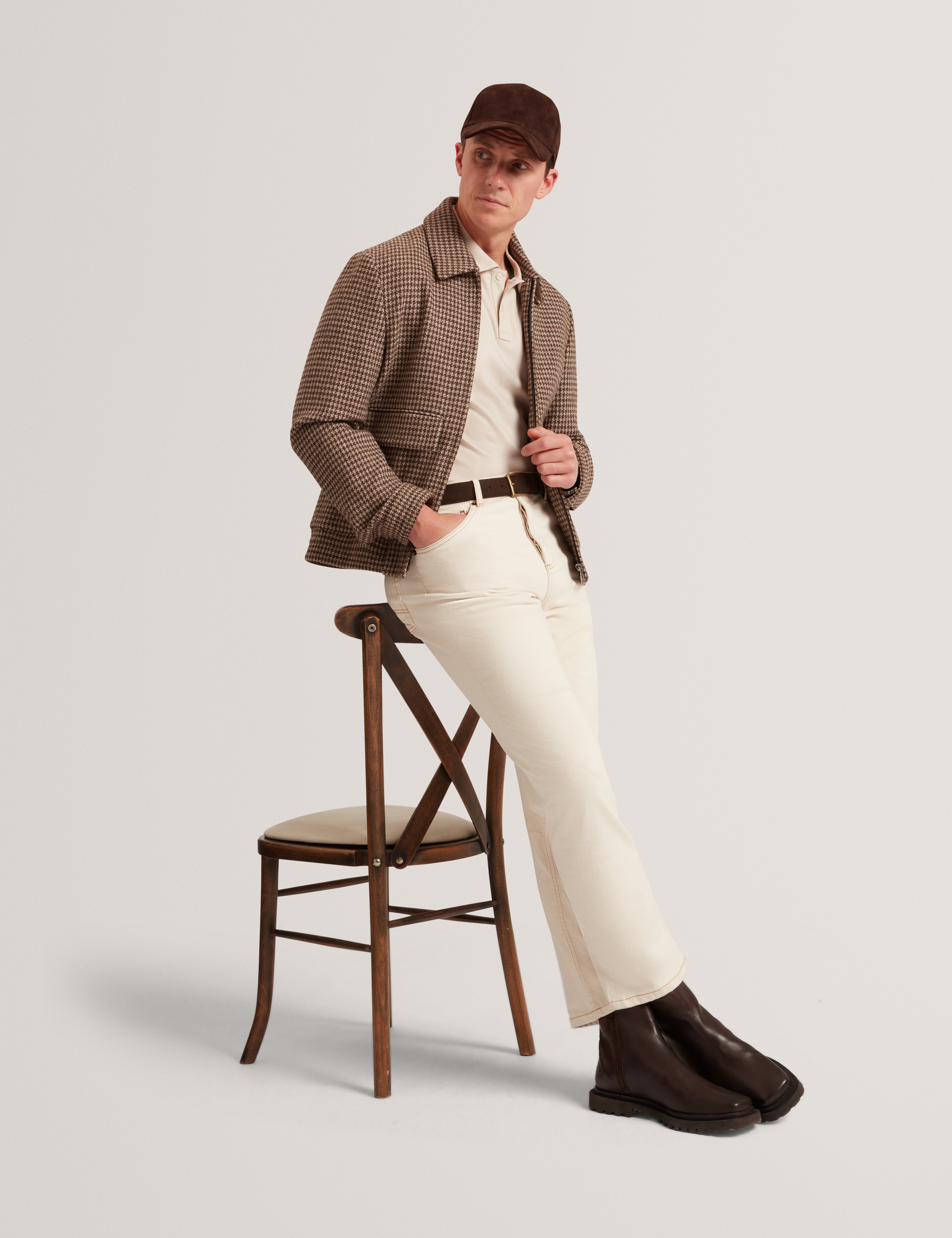 كونال قميص بولو بقماش ناعم لون رمادي فاتح