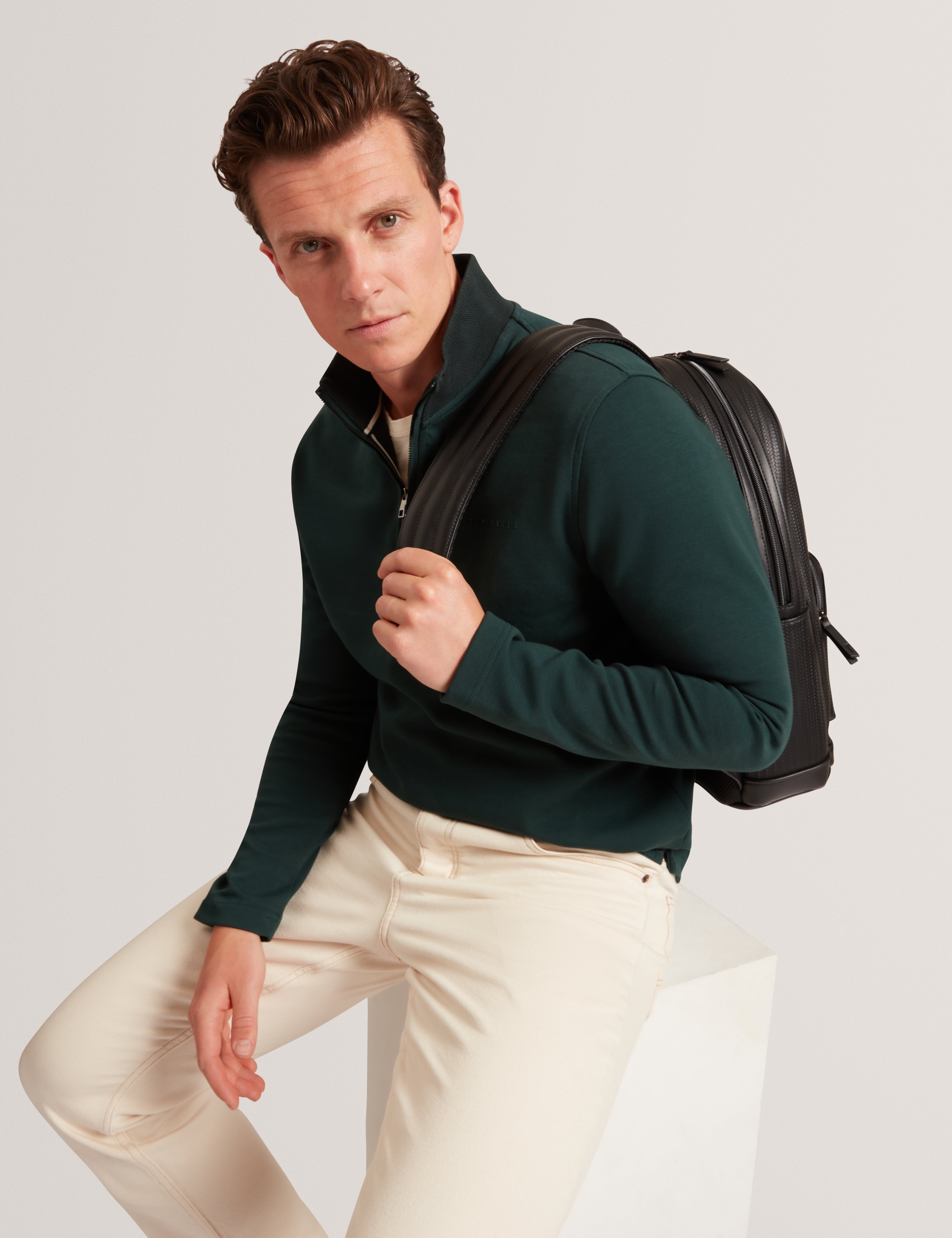 كرابتري سترة بنصف سحاب لون أخضر داكن