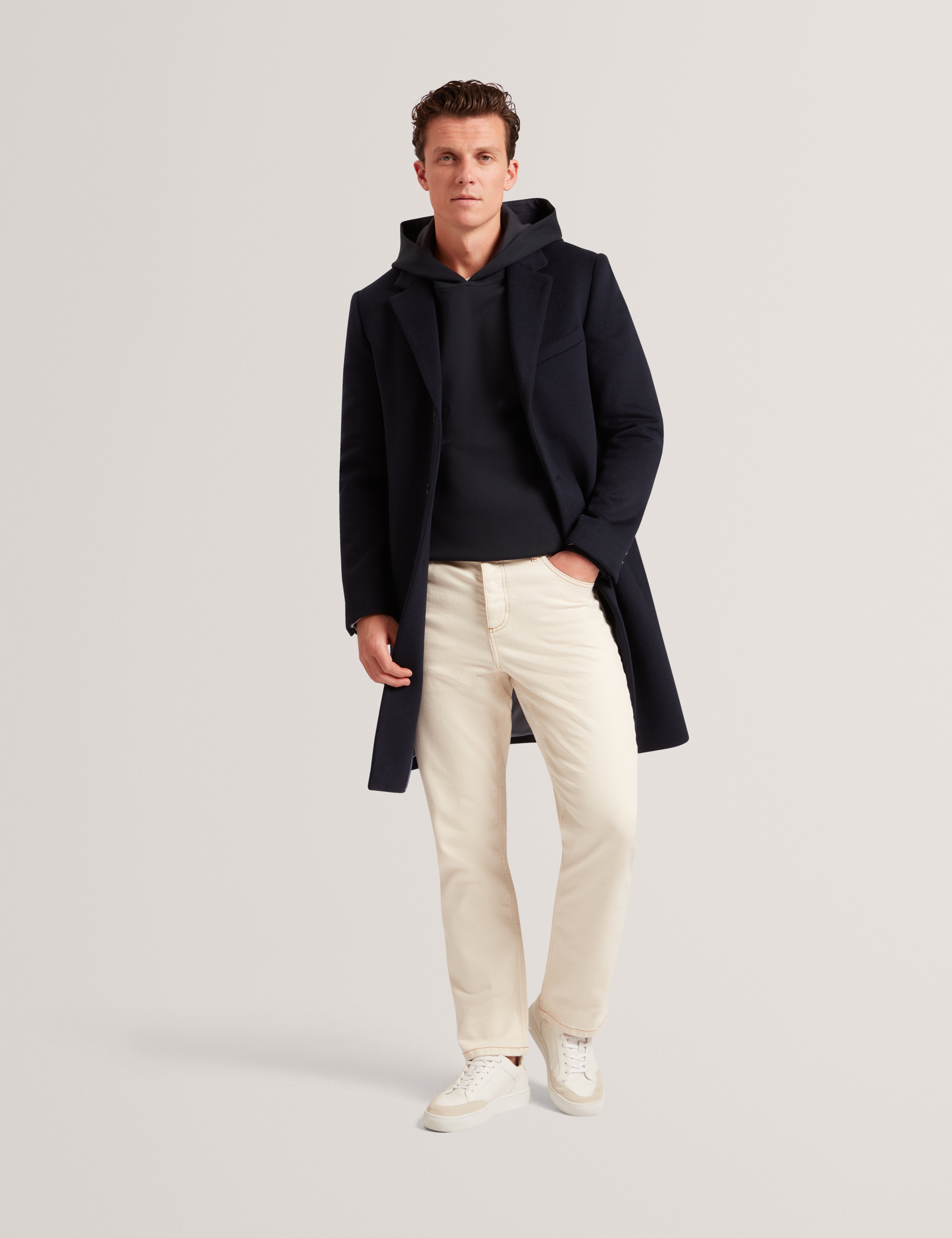 بويد هودي باللون الكحلي