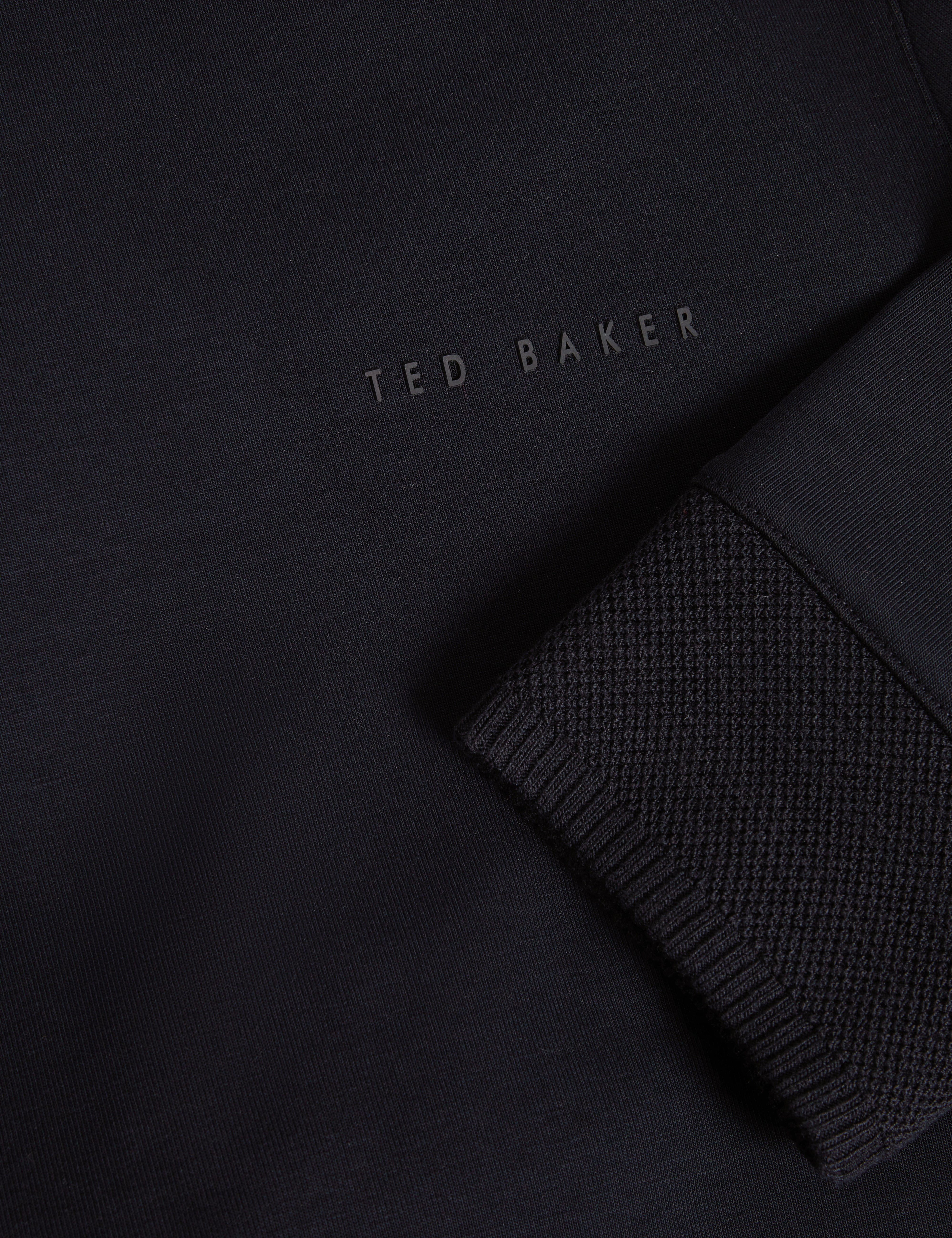 بويد هودي باللون الكحلي