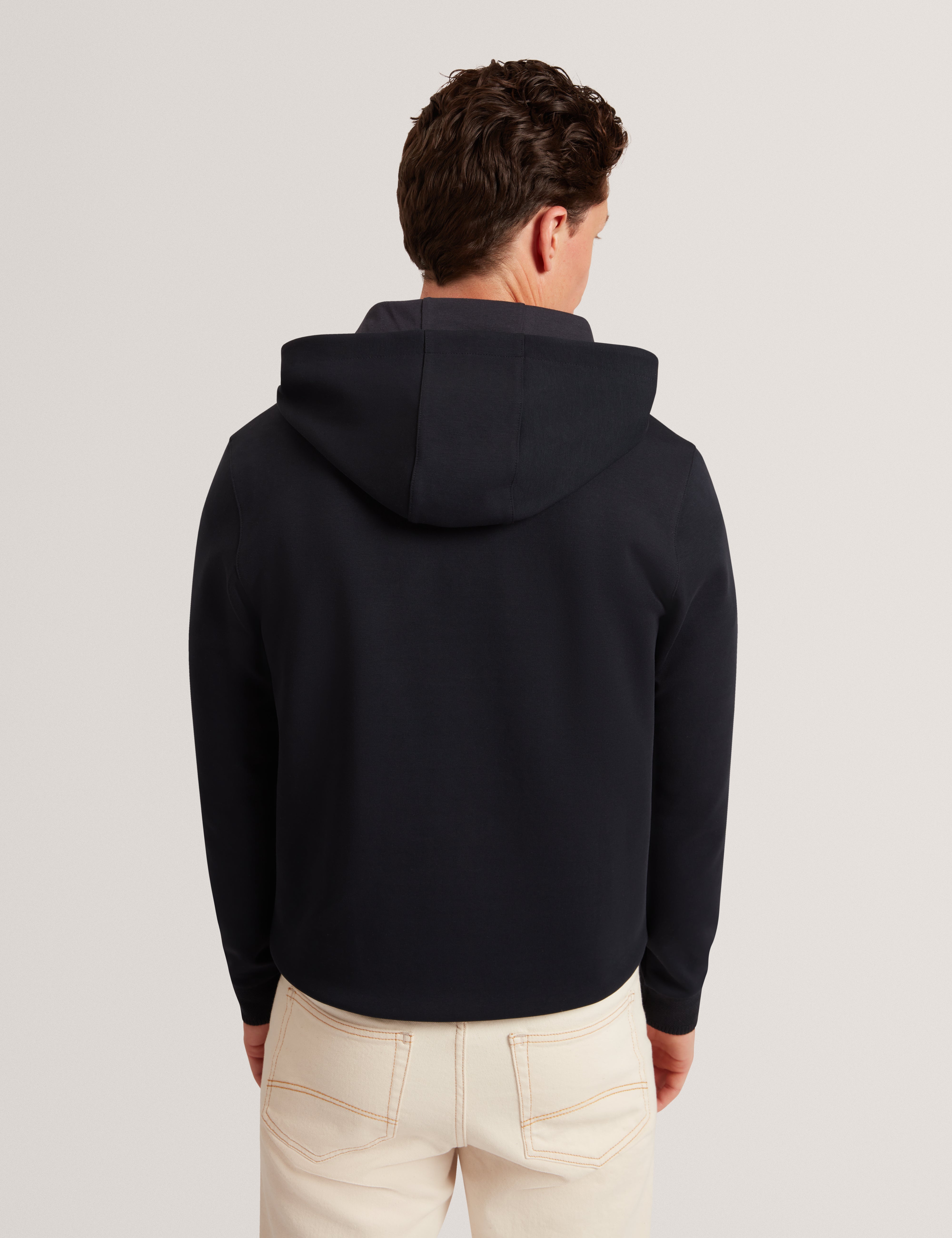 بويد هودي باللون الكحلي