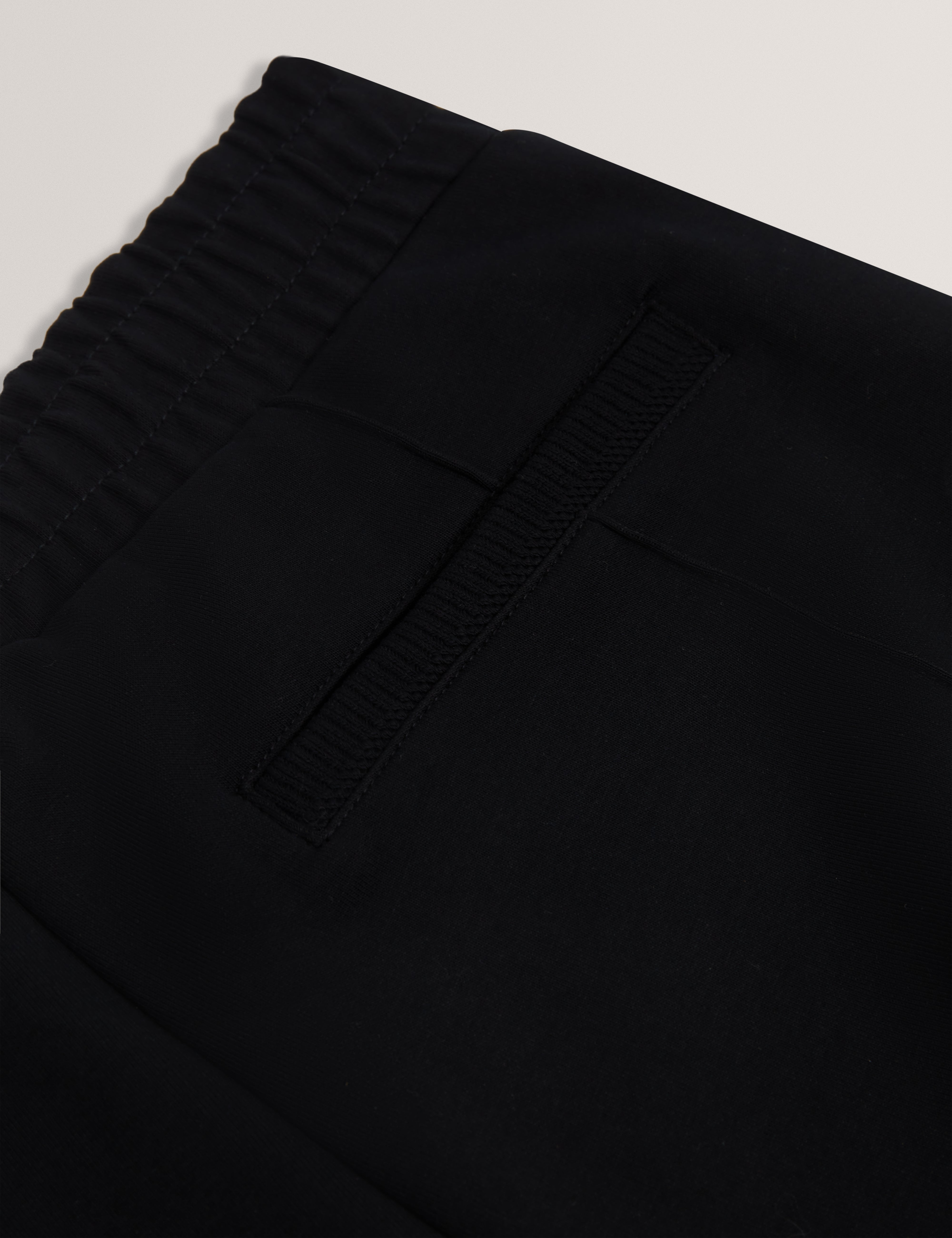 ريلاس بنطلون جوغر باللون الكحلي