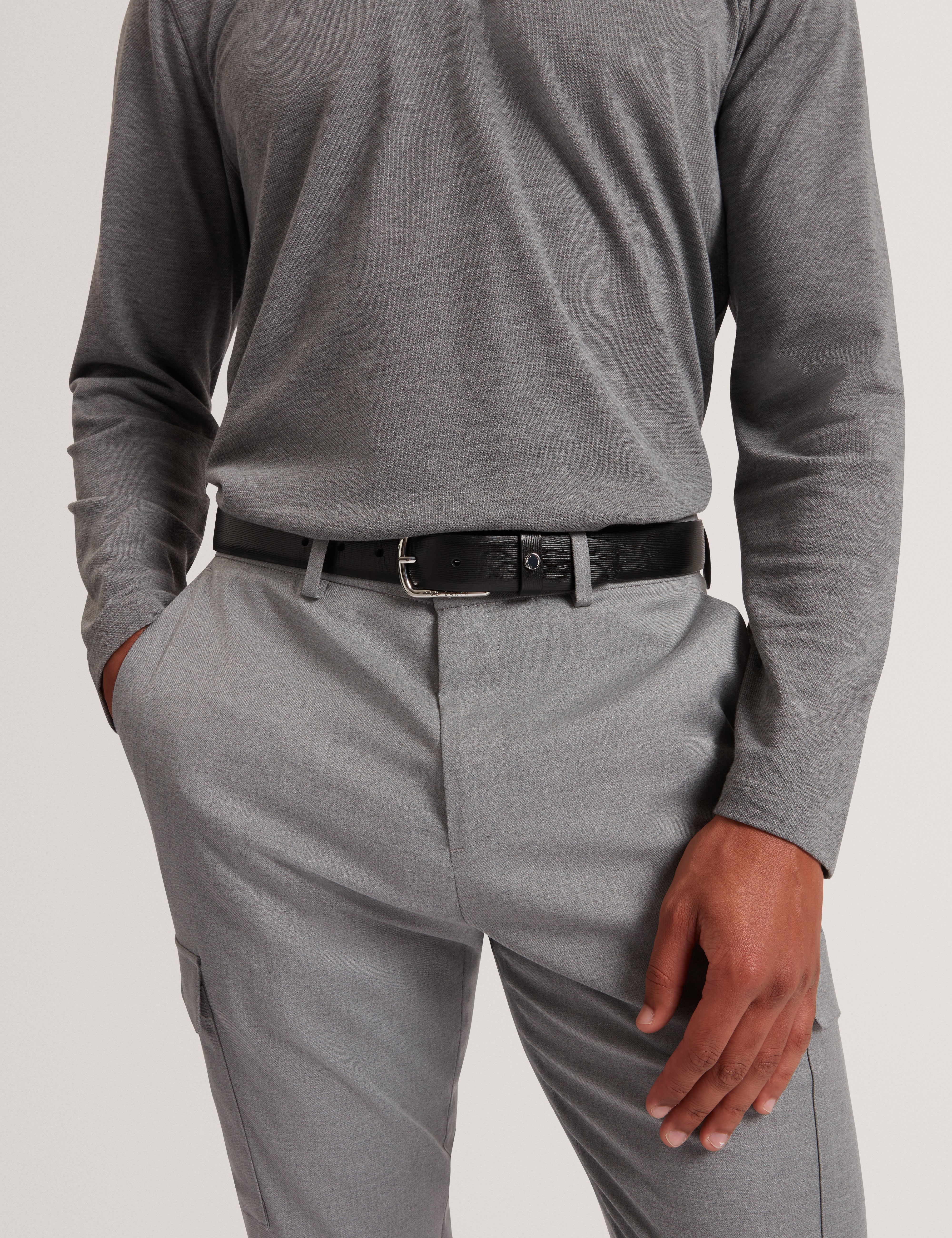 بايدن حزام من الجلد باللون الأسود