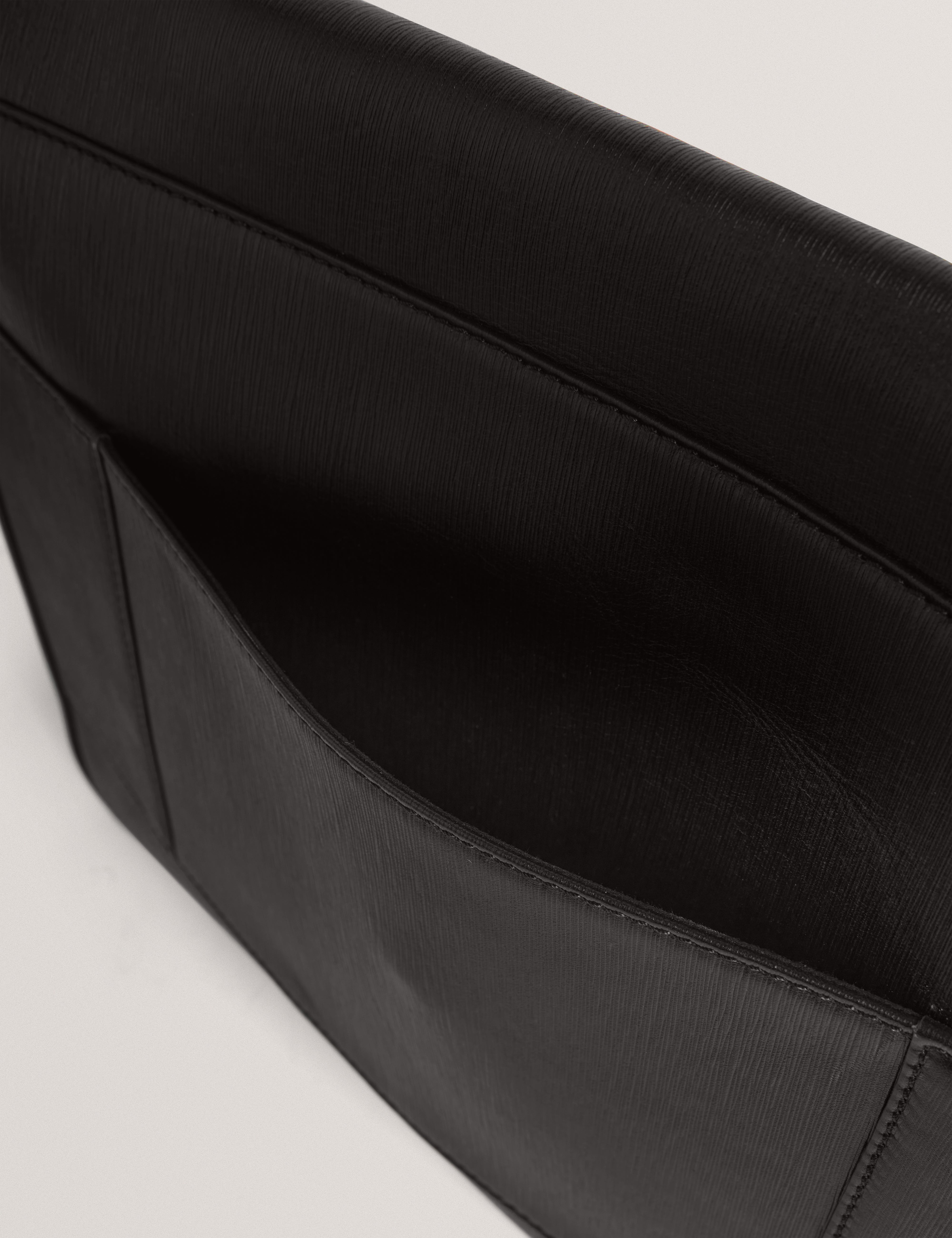 Barkly Bark Texture Leather Messenger Bag Black