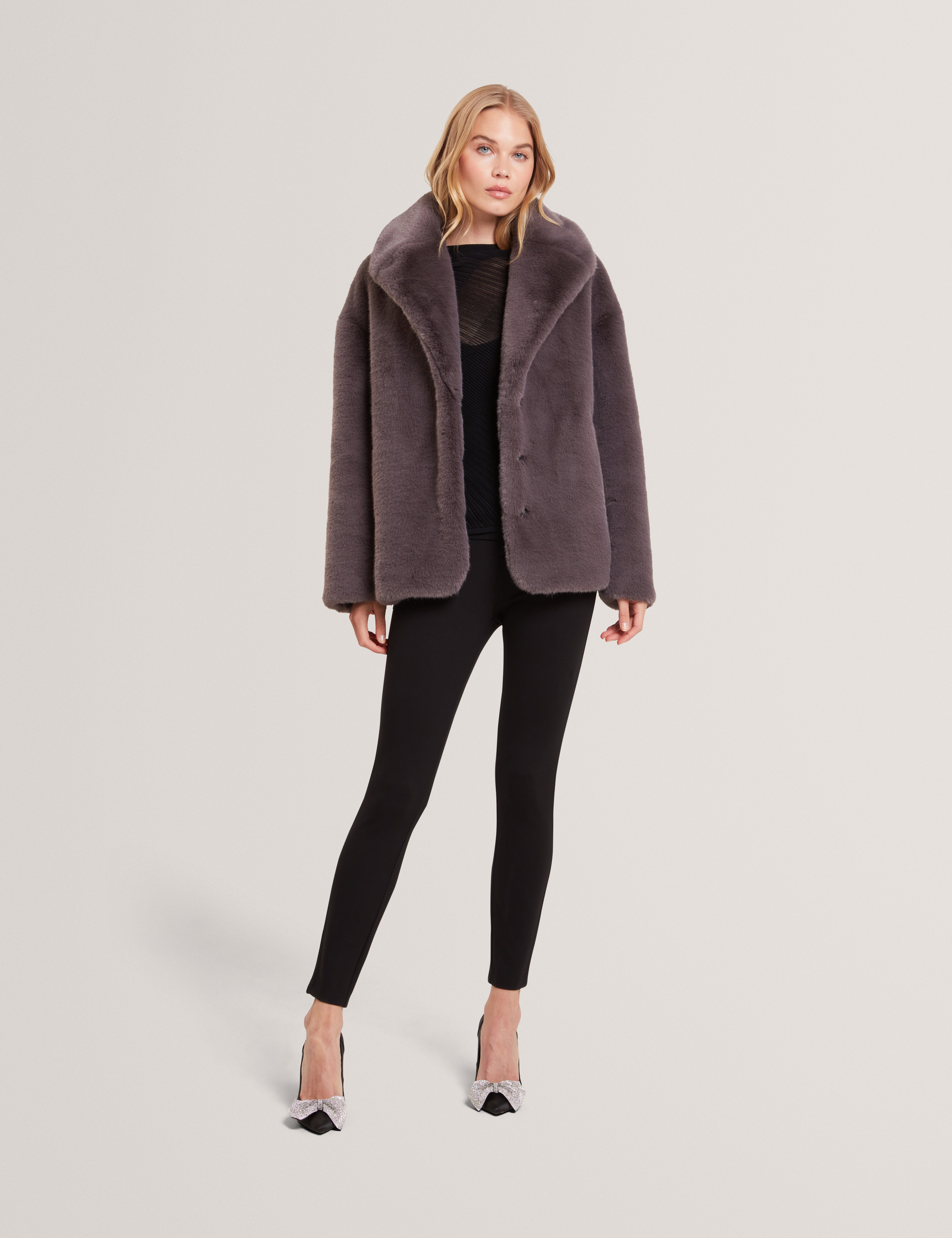 Fiela Short Faux Fur Coat With Shawl Collar Grey