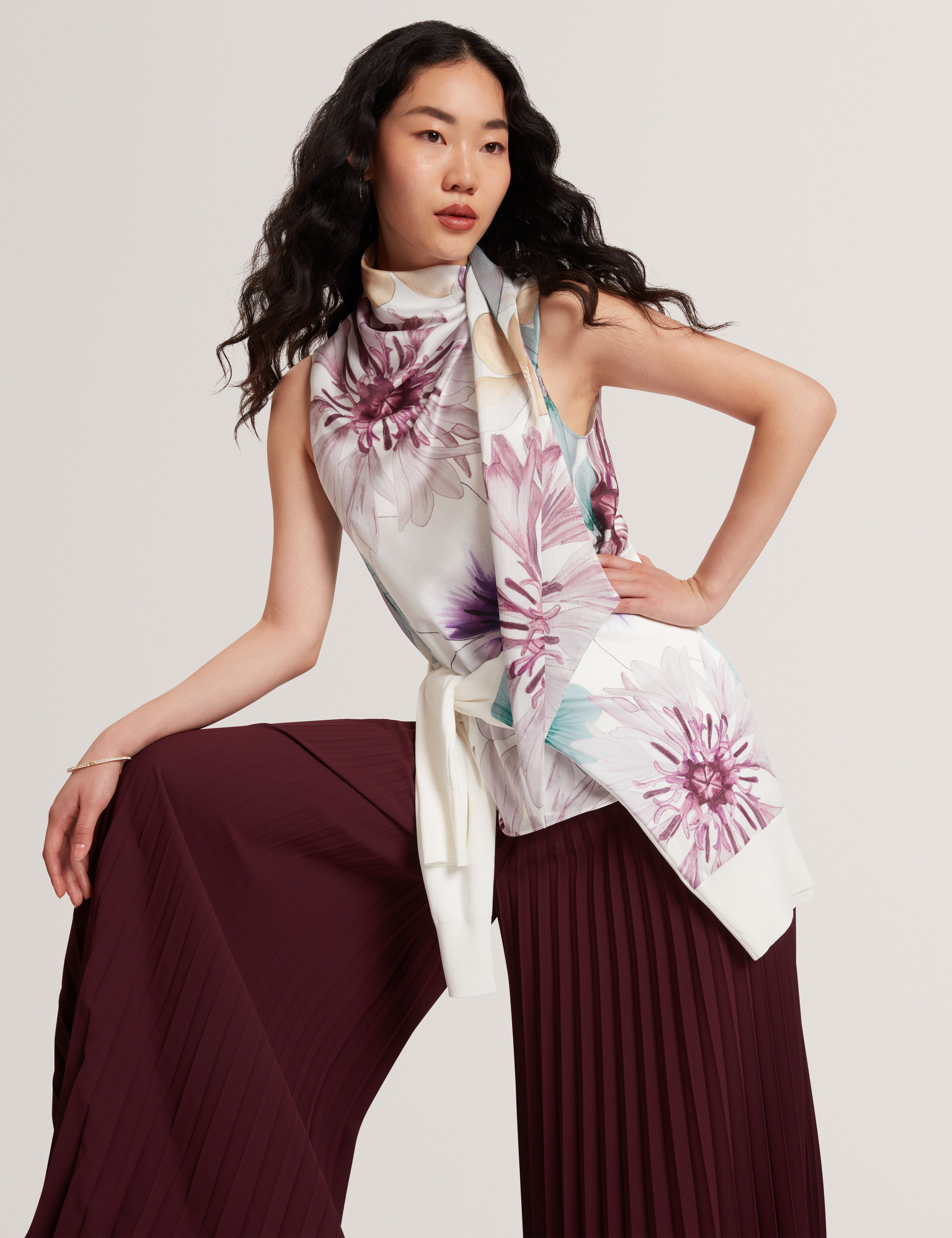 Auvea Print Neck Tie Sleeveless Top White