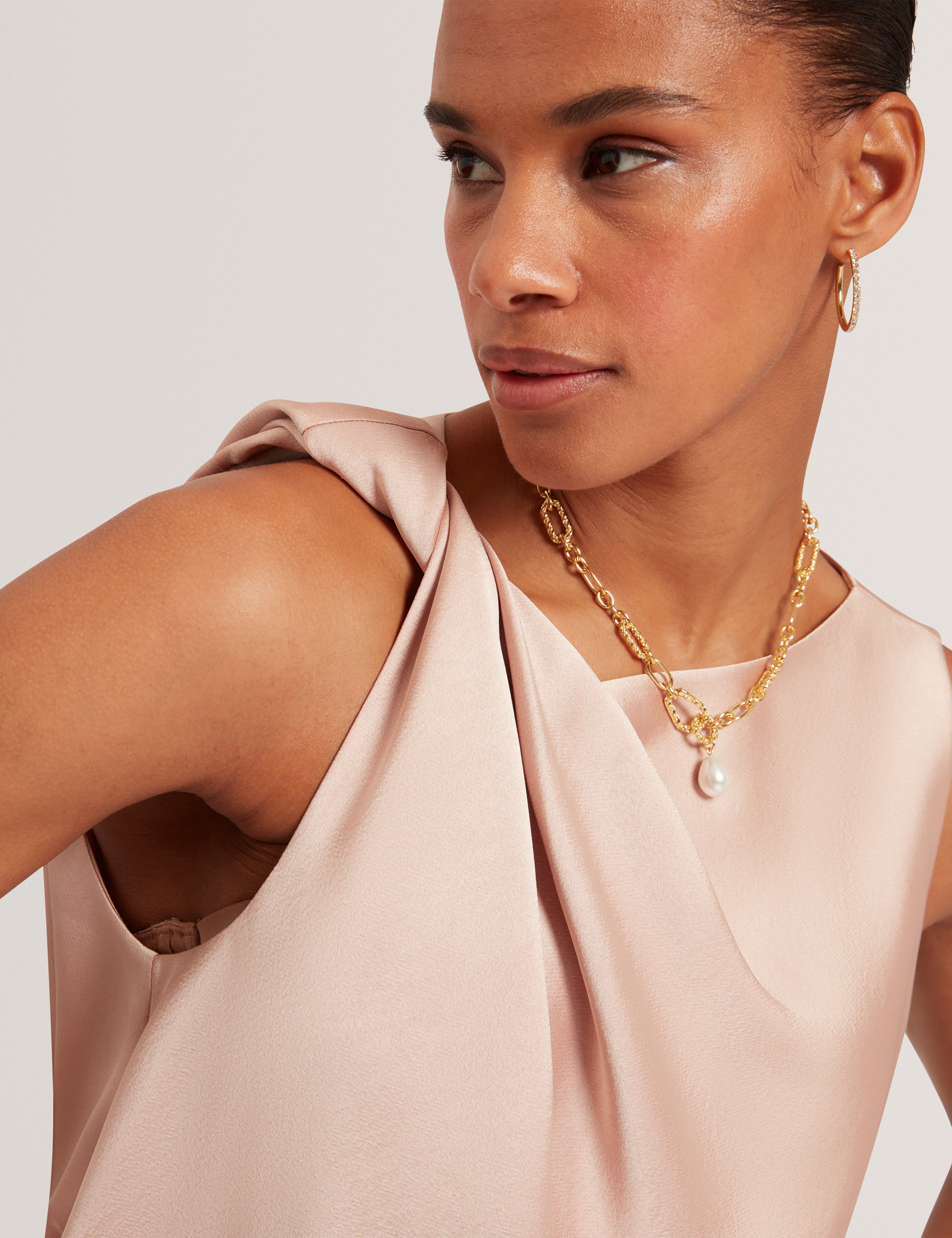 Miona Sleveless Twist Detail Top Dusky-Pink