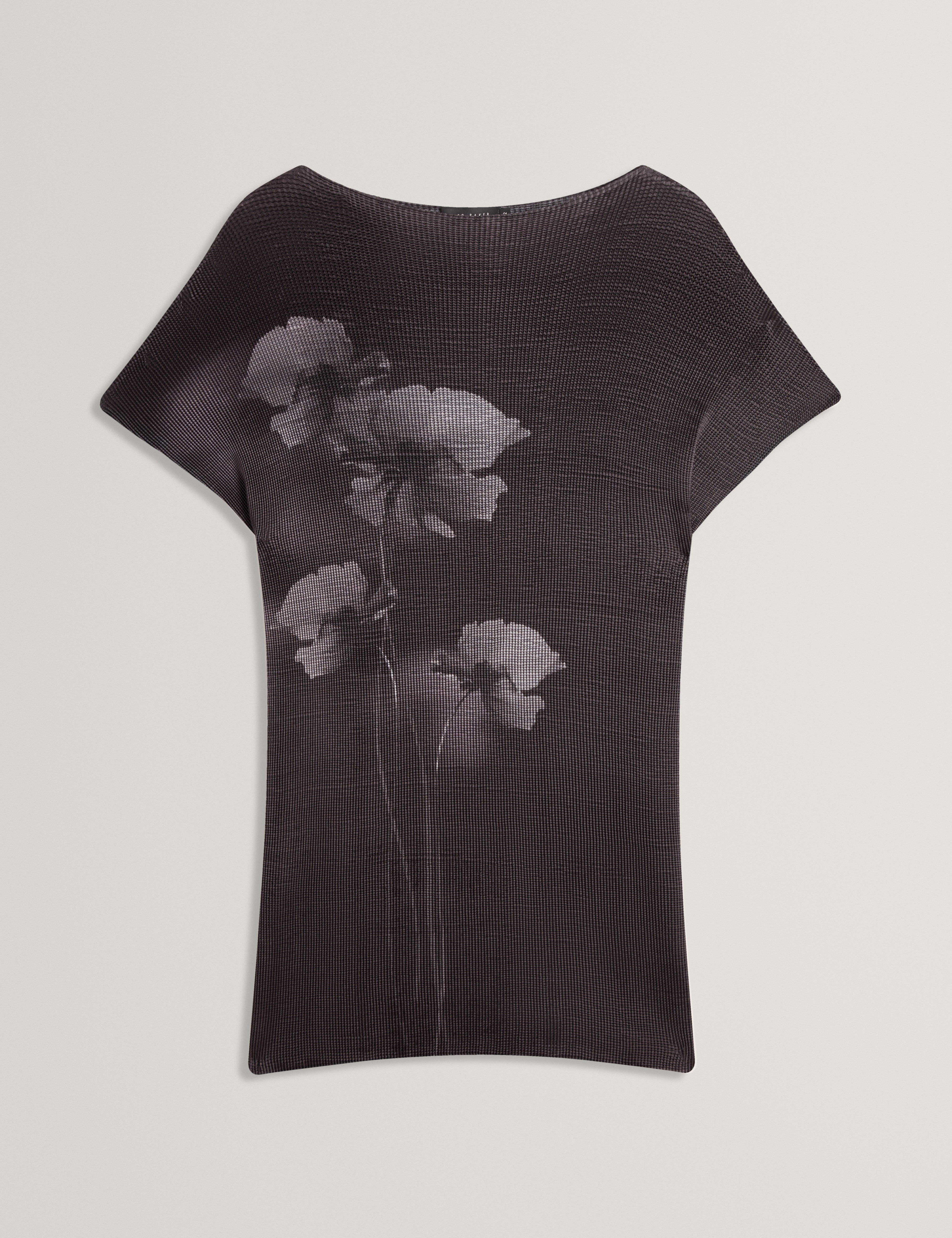 إيلوتي بلوزة سوداء بأكمام قصيرة