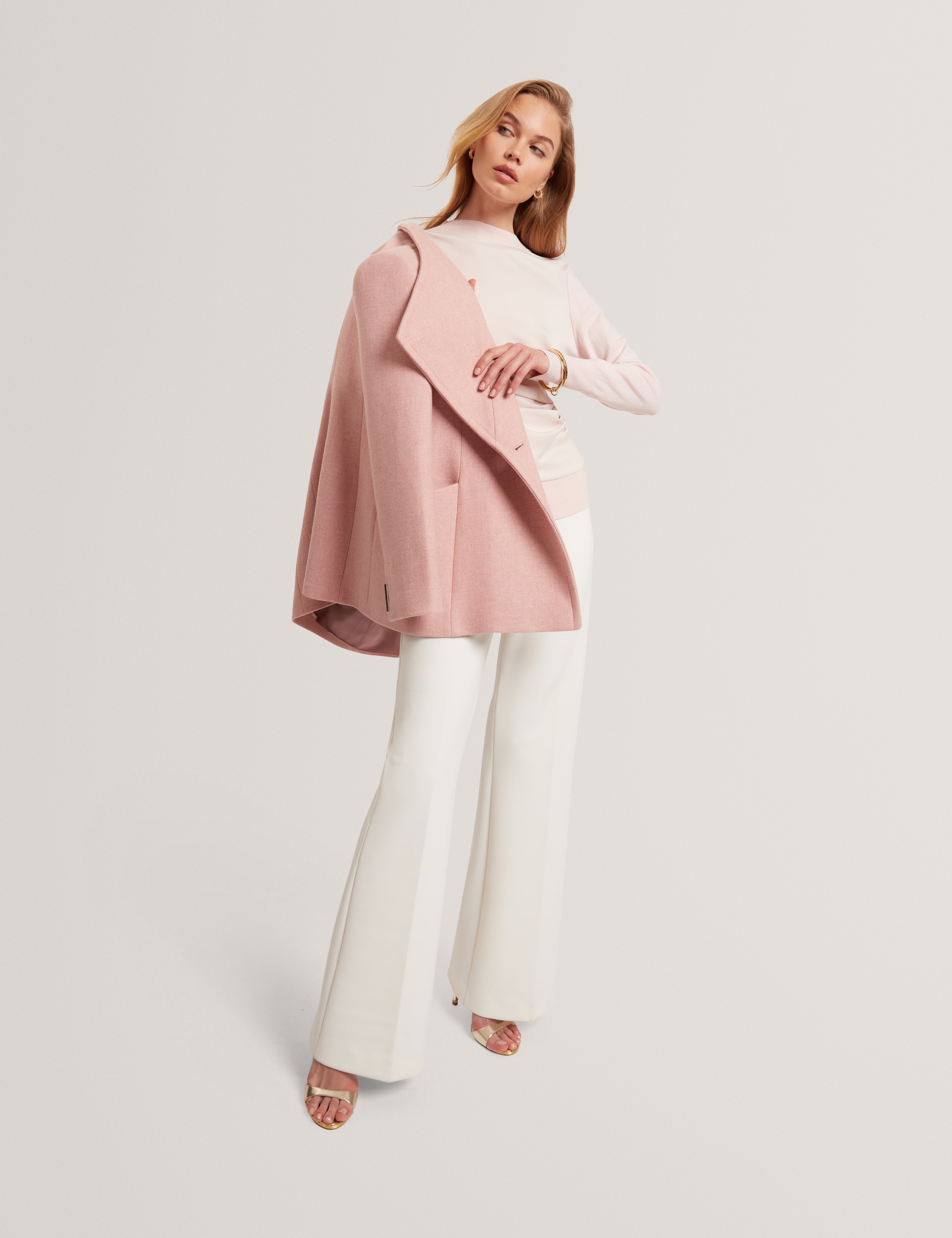 ليزلي كنزة محبوكة بأكمام طويلة لون وردي