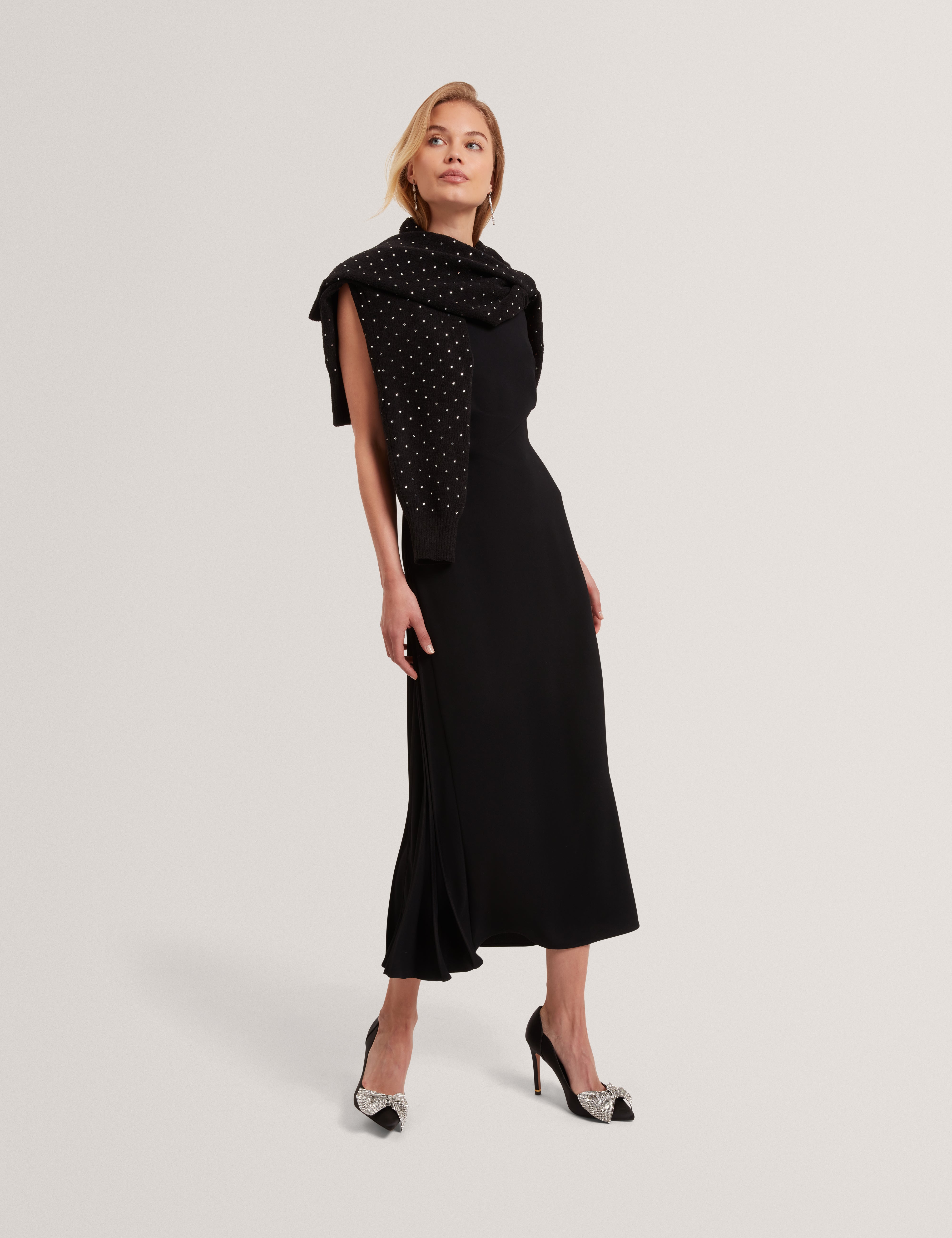 Dahrcy Sleeveless Midi Dress With Pleat Detail Black