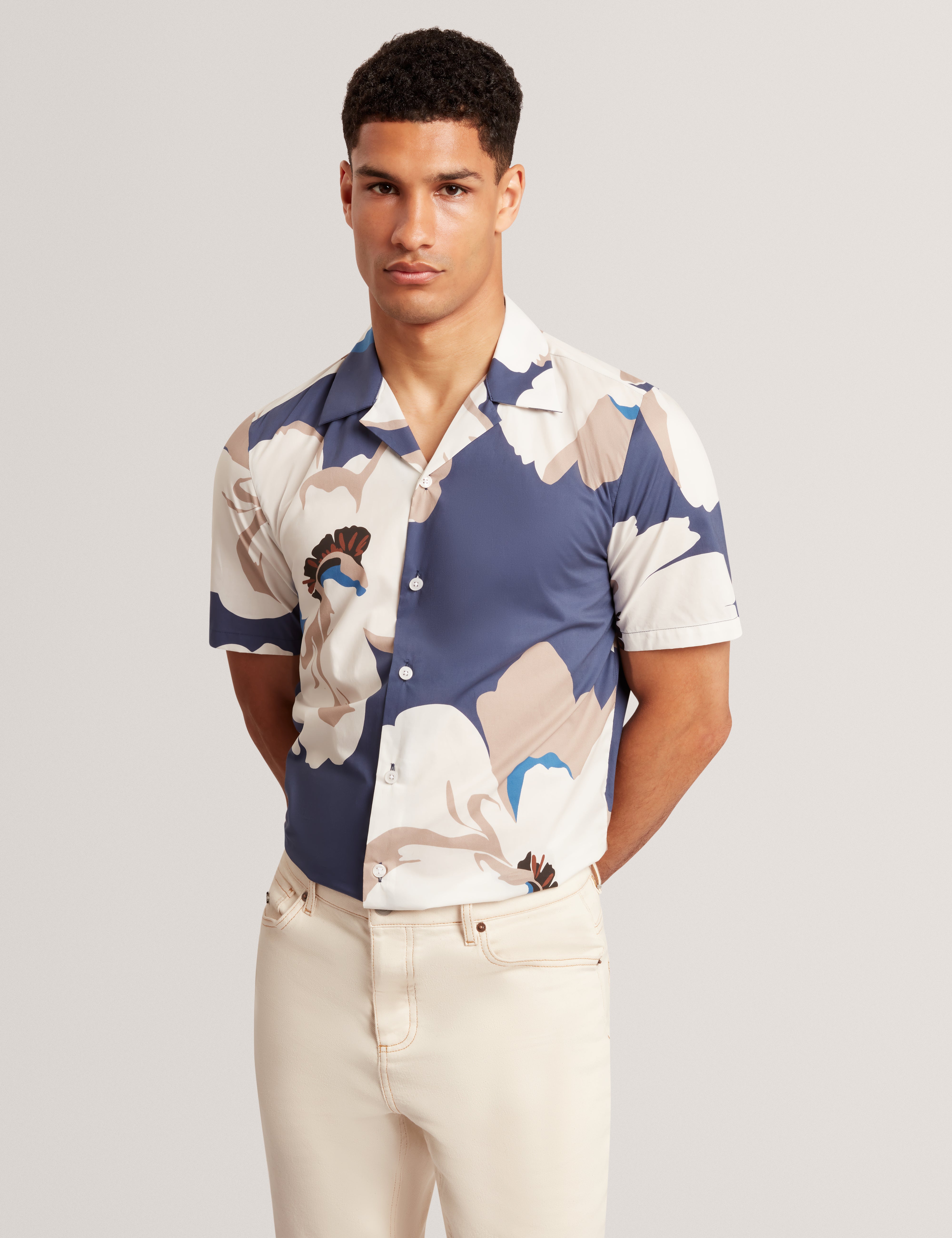 Hebbden Short Sleeve Relaxed Floral Shirt Dk-Blue