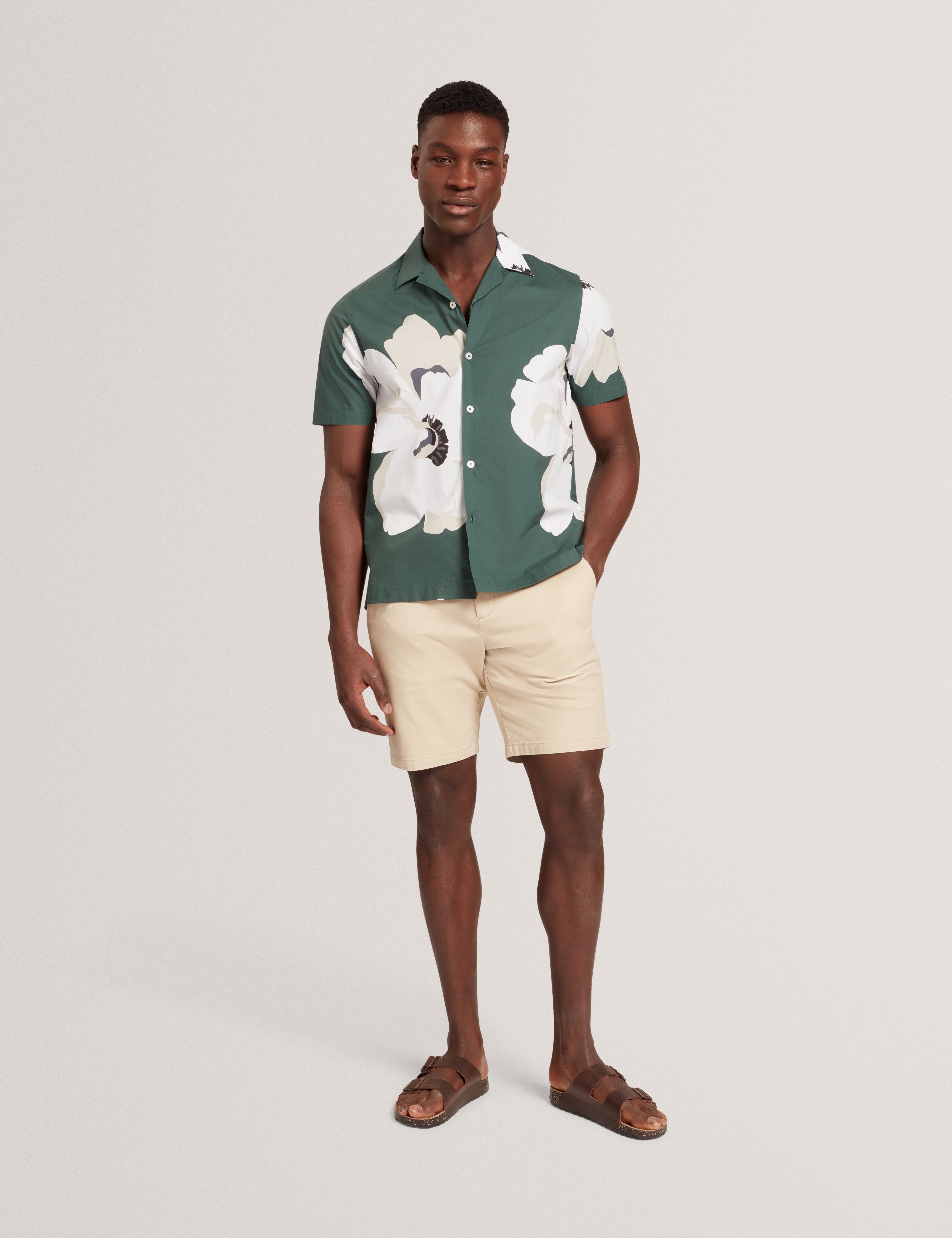 Hebbden Short Sleeve Relaxed Floral Shirt Dk-Green