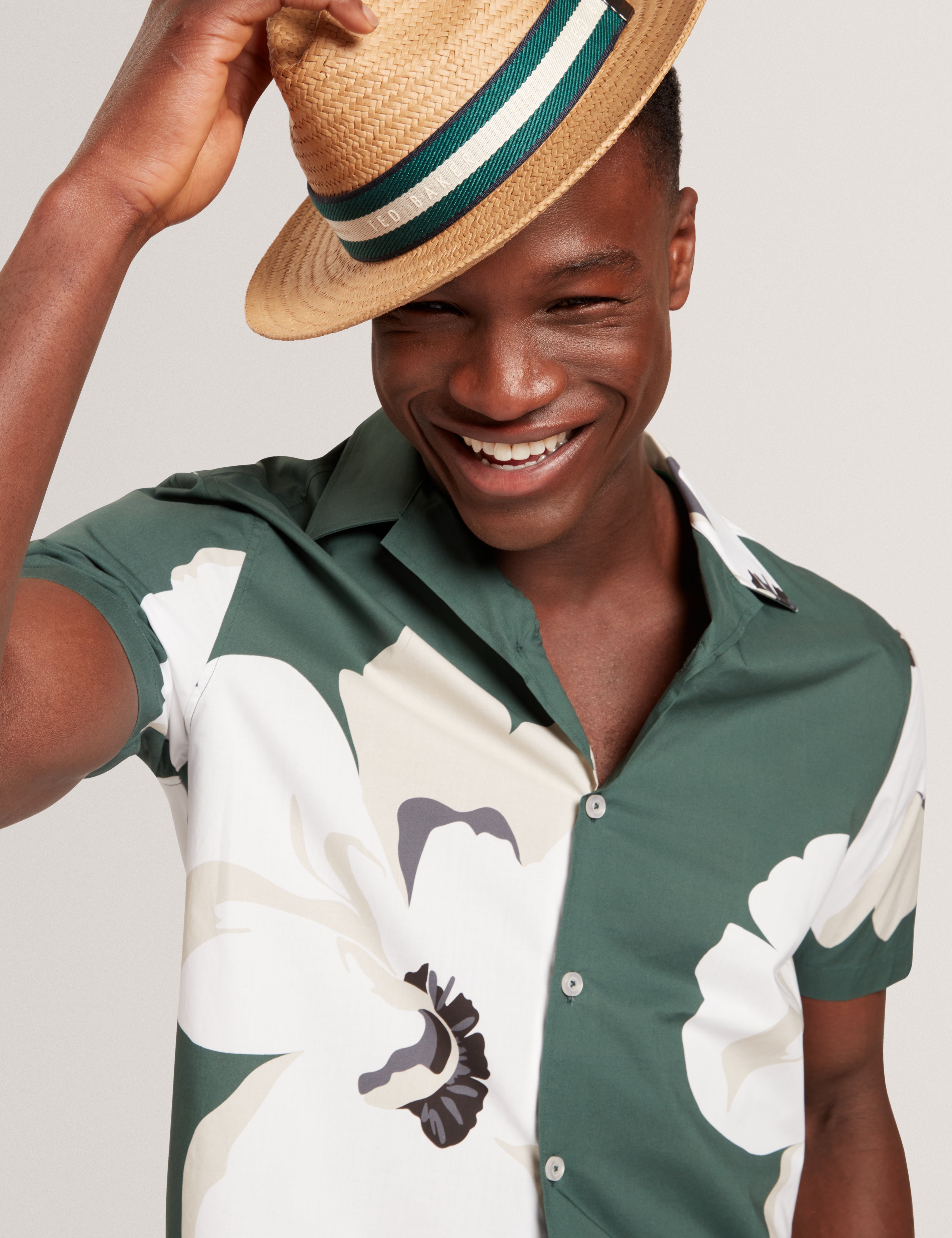 Hebbden Short Sleeve Relaxed Floral Shirt Dk-Green