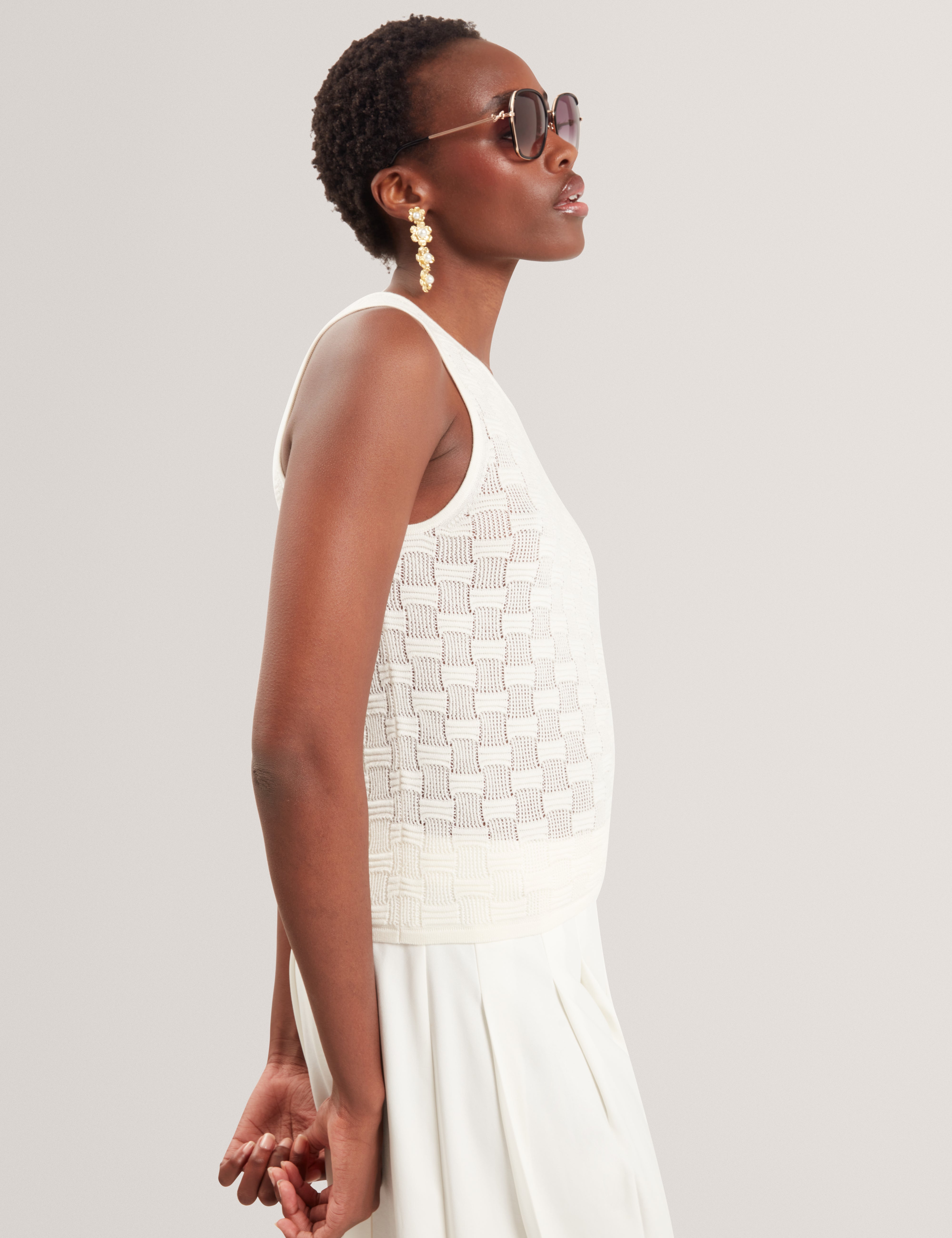 Yuna Touch Of Silk Knitted Sleeveless Top White