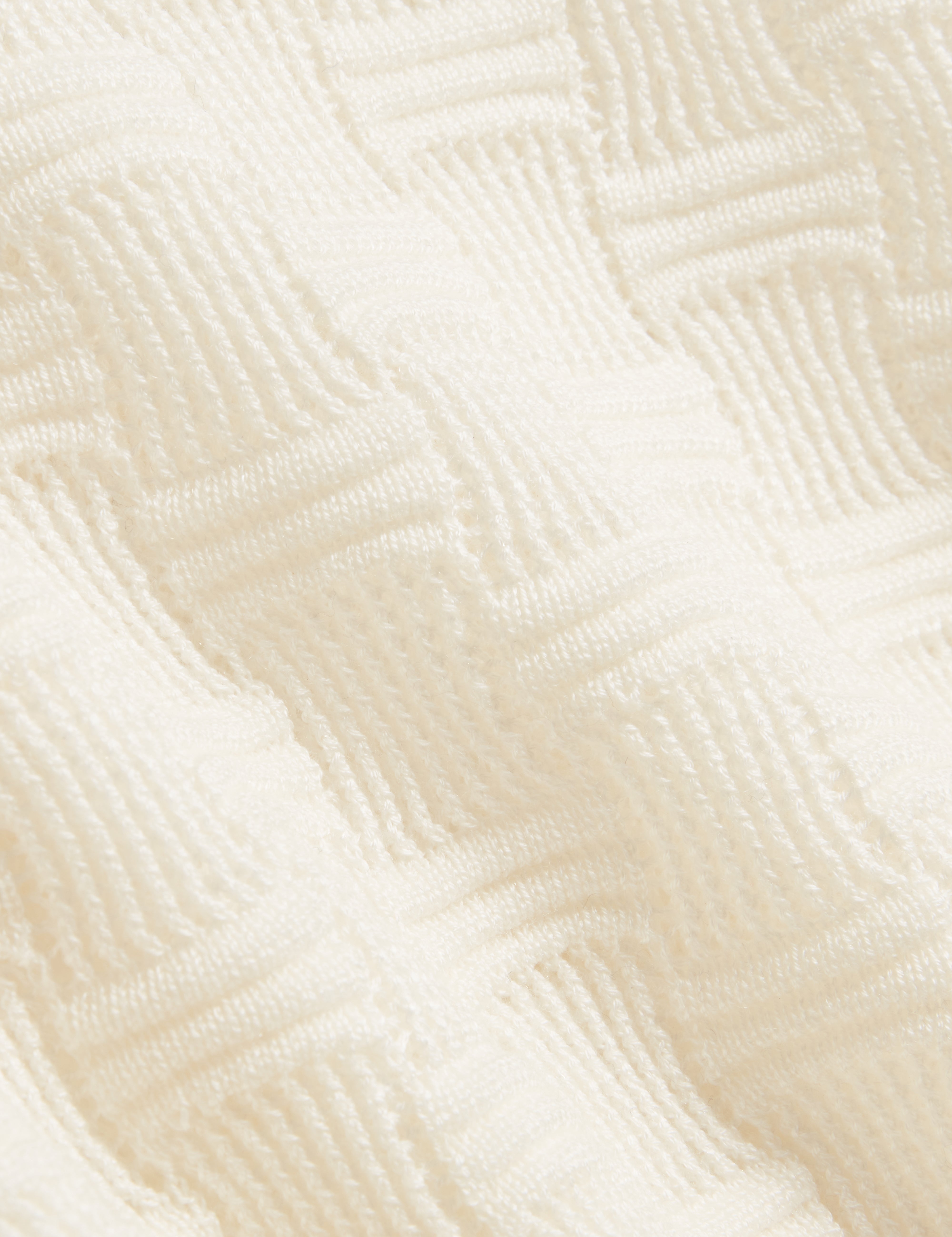 Yuna Touch Of Silk Knitted Sleeveless Top White