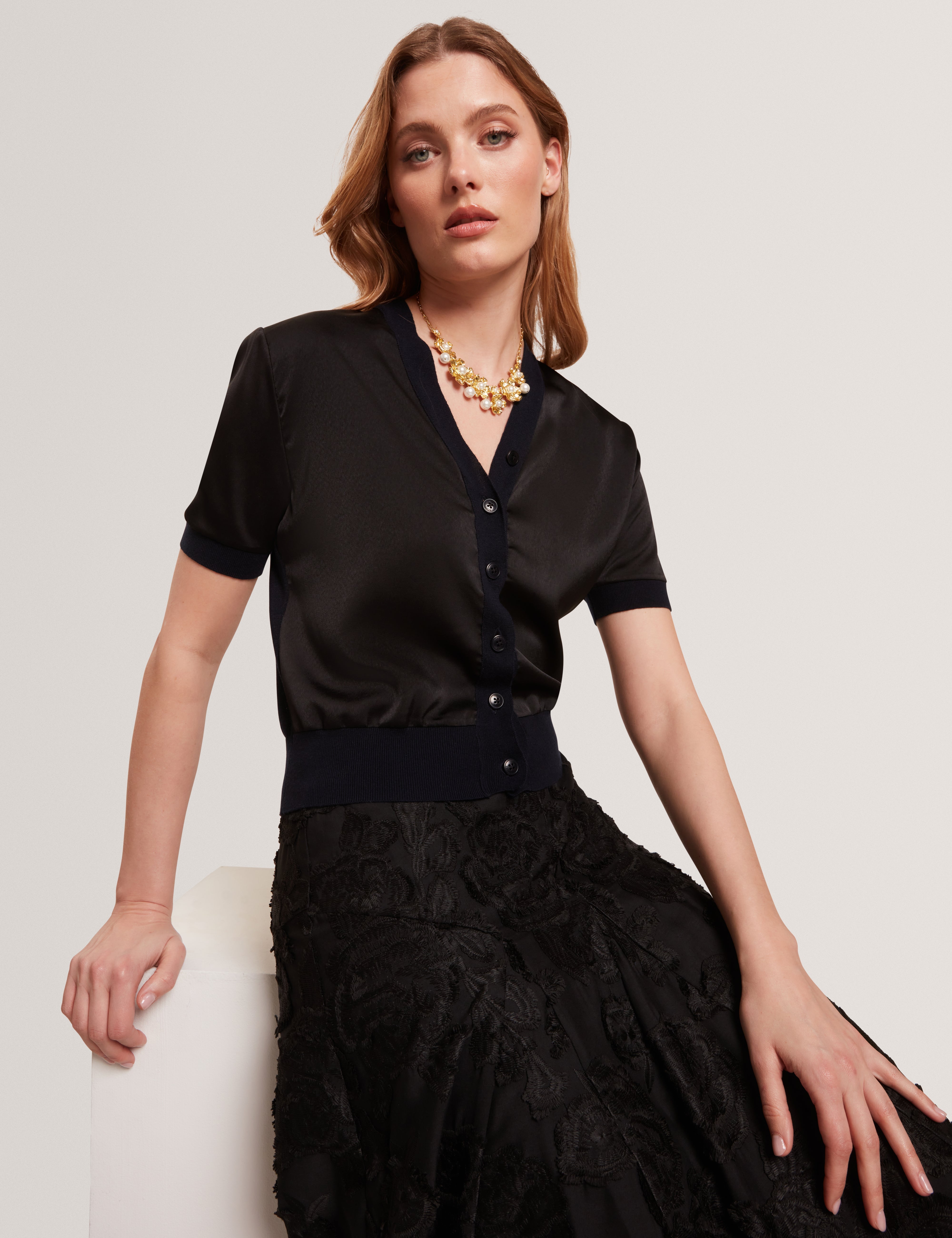Ofina Woven Front Short Sleeve Cardigan Black