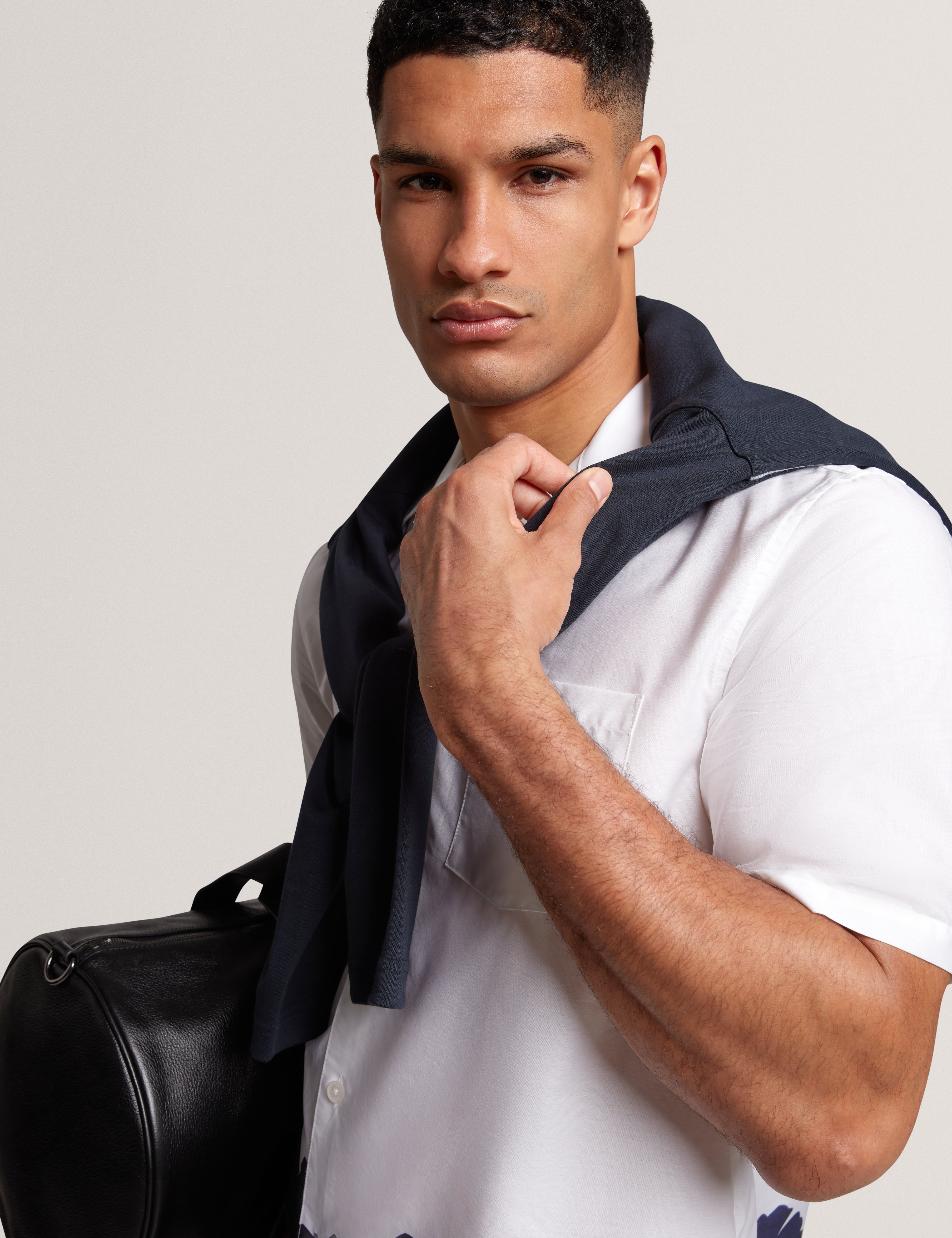 Biscarn Short Sleeve Relaxed Placement Floral Shirt White