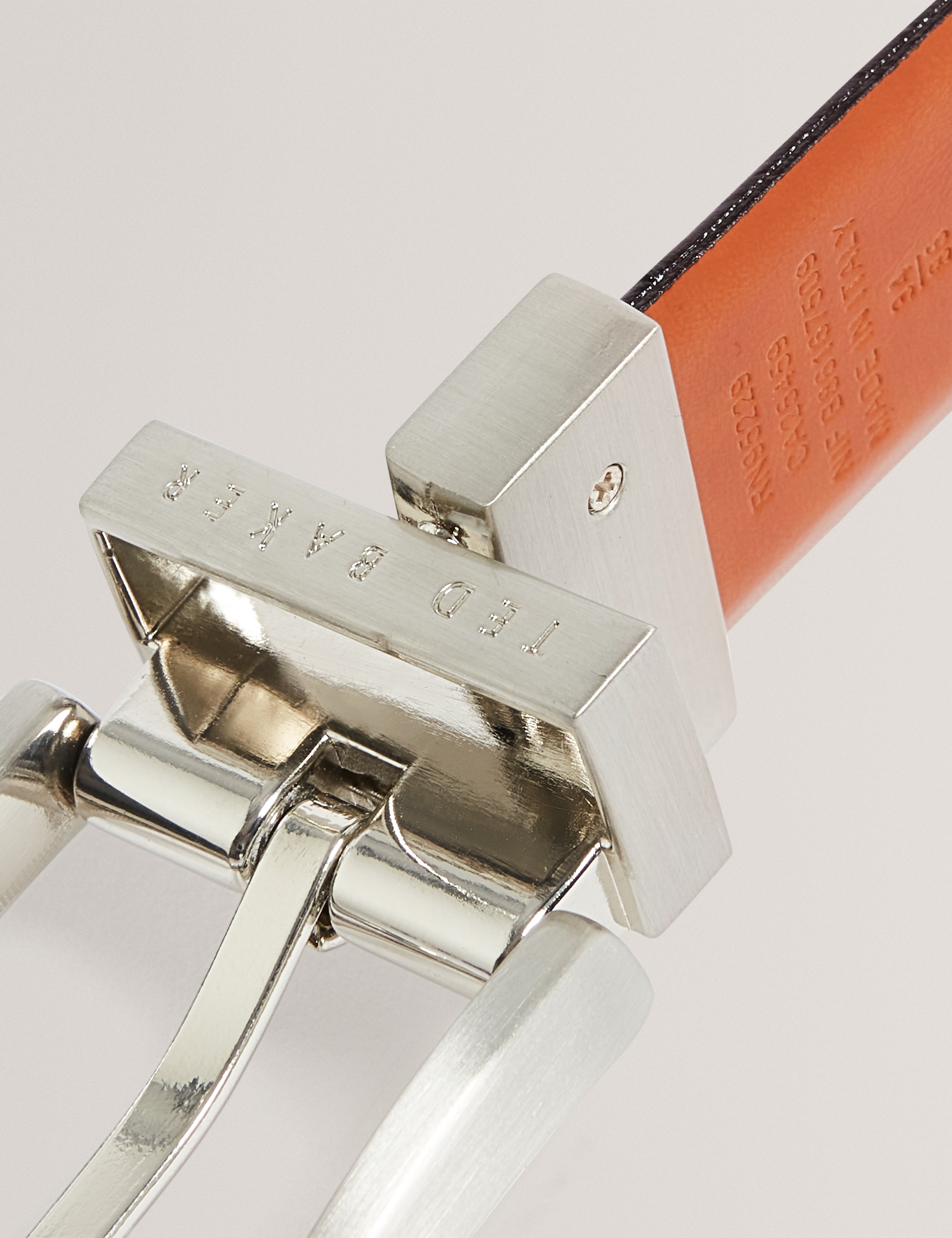 كارمر جلد قابل للعكس Blt أسود