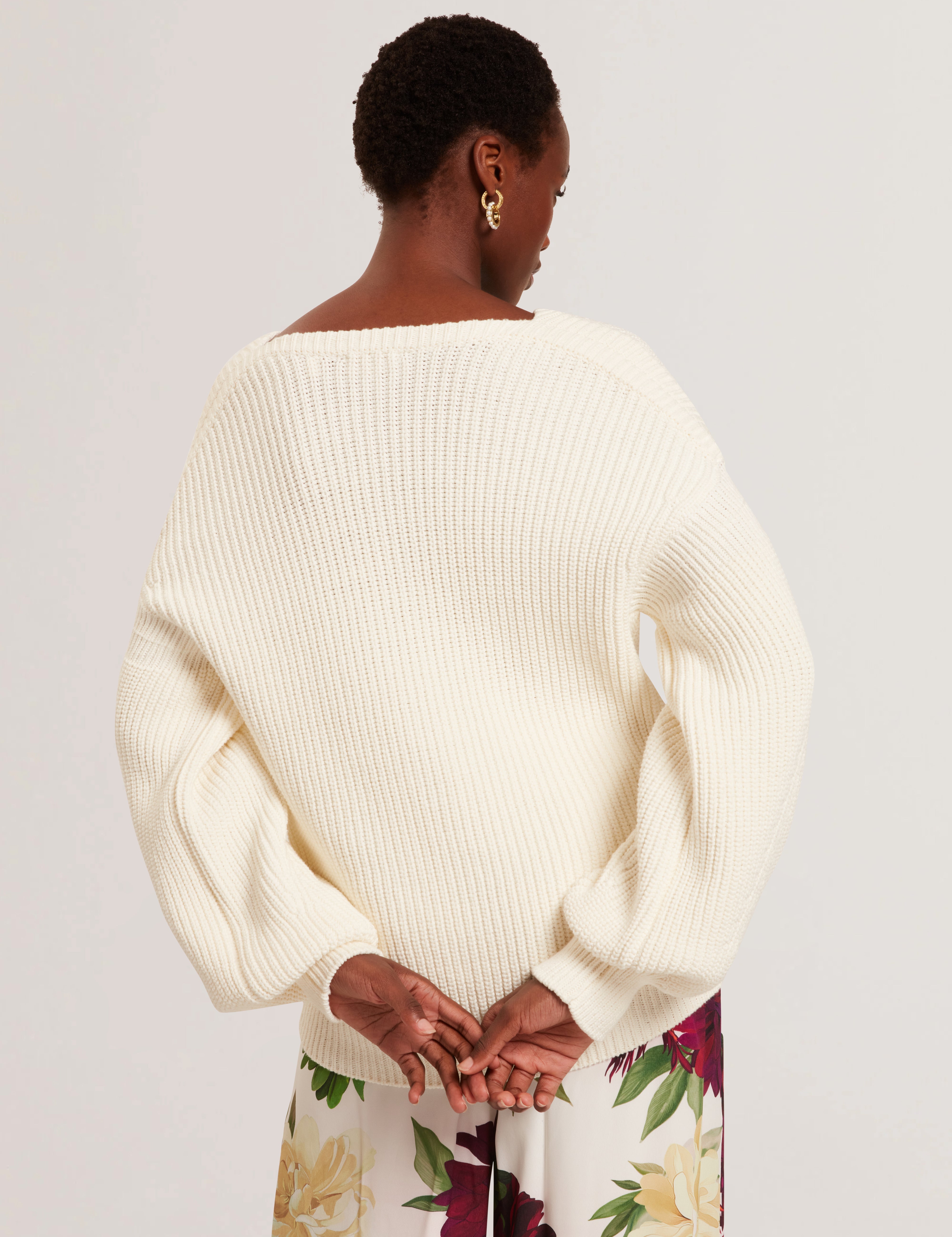 Velmee Cotton Blend V Neck Sweater White