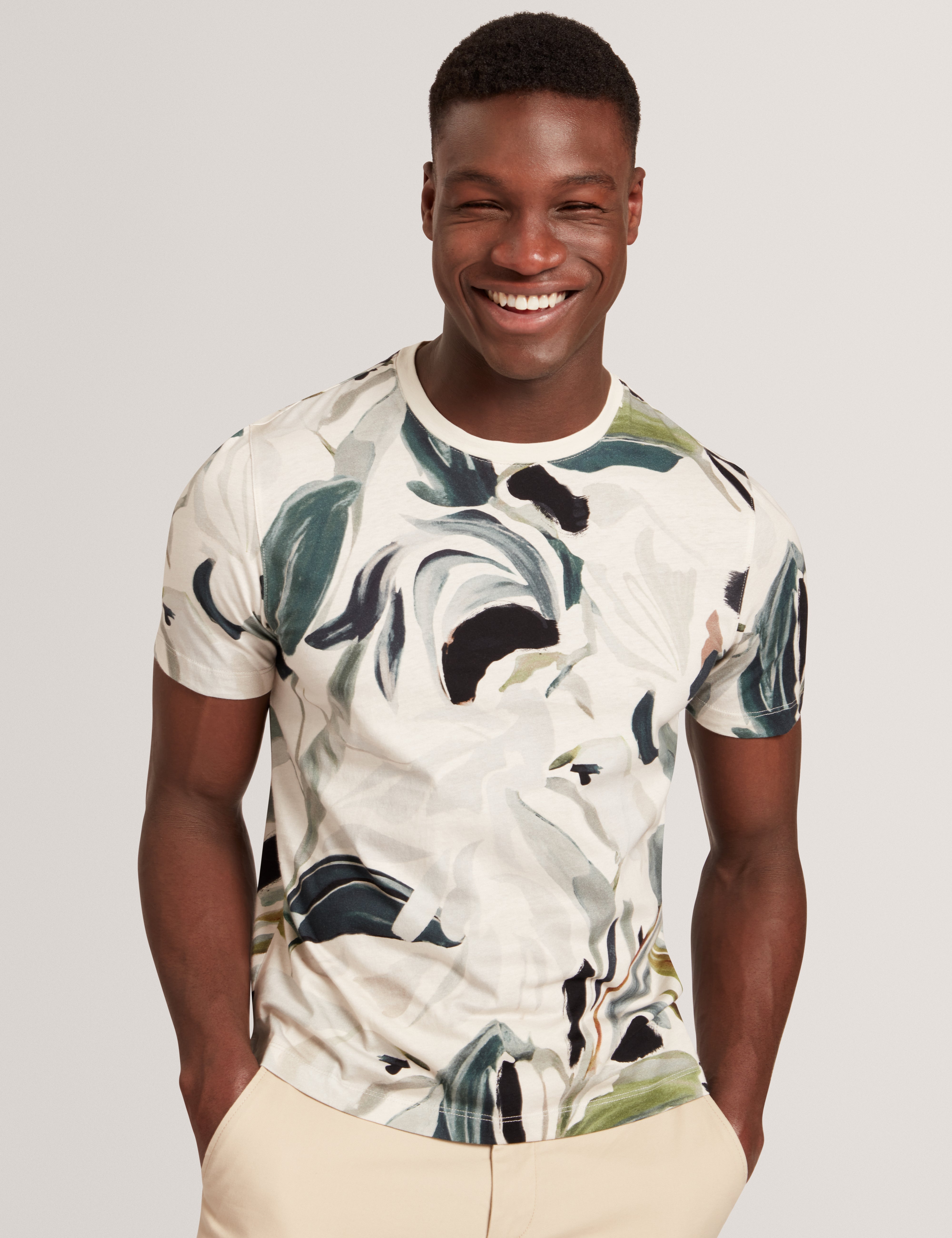 Almoi Short Sleeve Cotton Floral Print T-Shirt Ecru