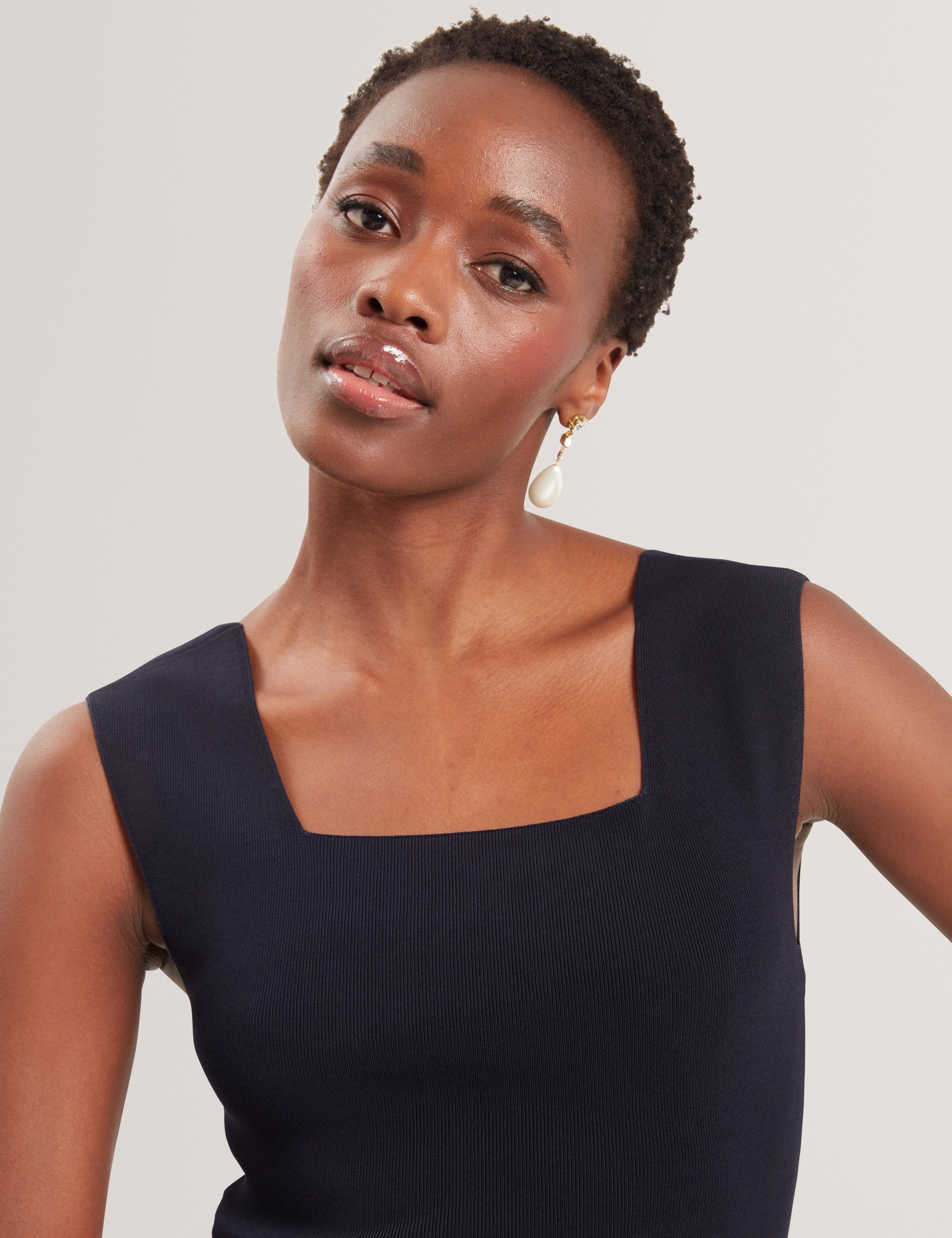 Binkkii Square Neck Sleeveless Knitted Top Navy