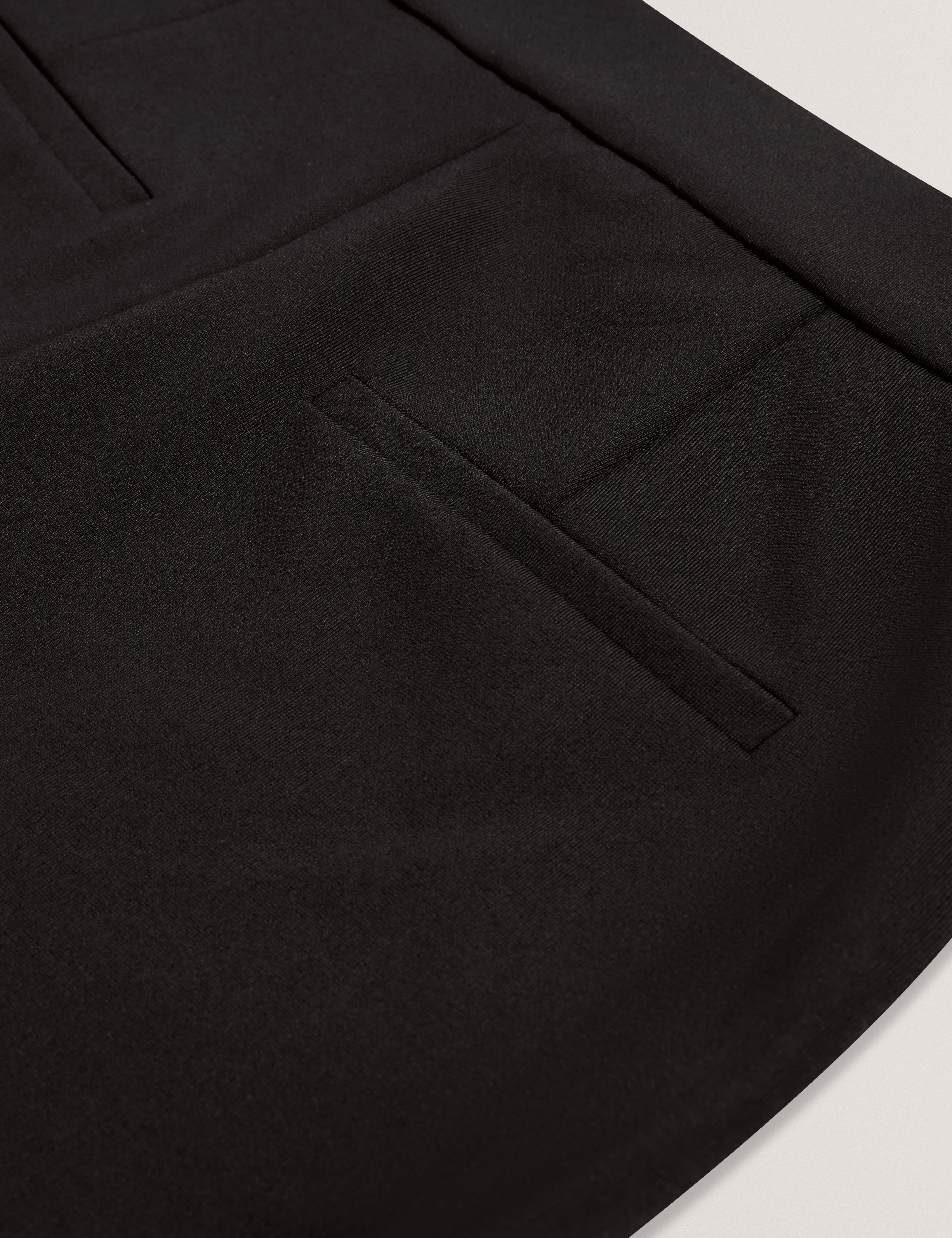 إندريڤ بنطلون أسود واسع بخصر عالٍ