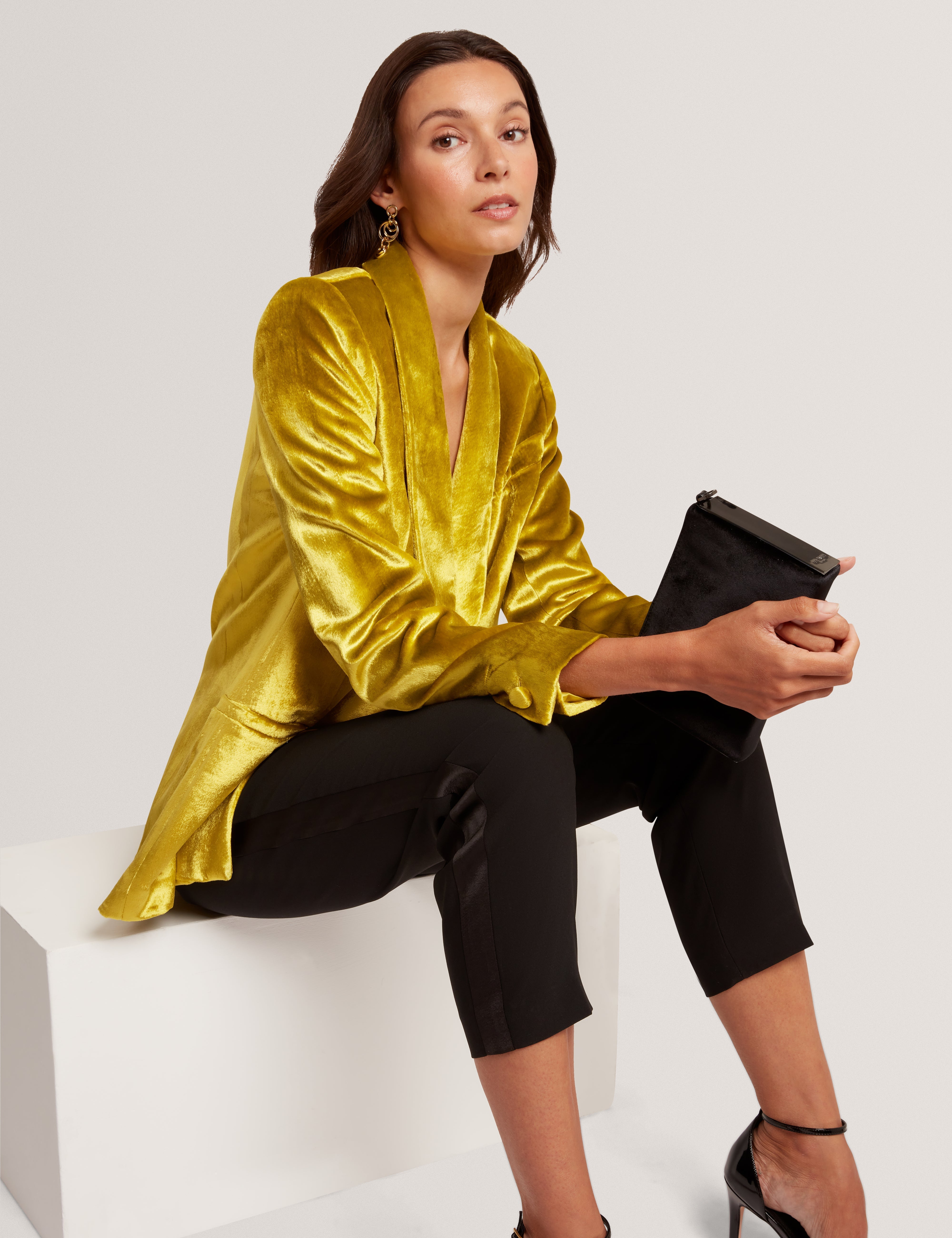 Netzza Tailored Velvet Blazer Gold