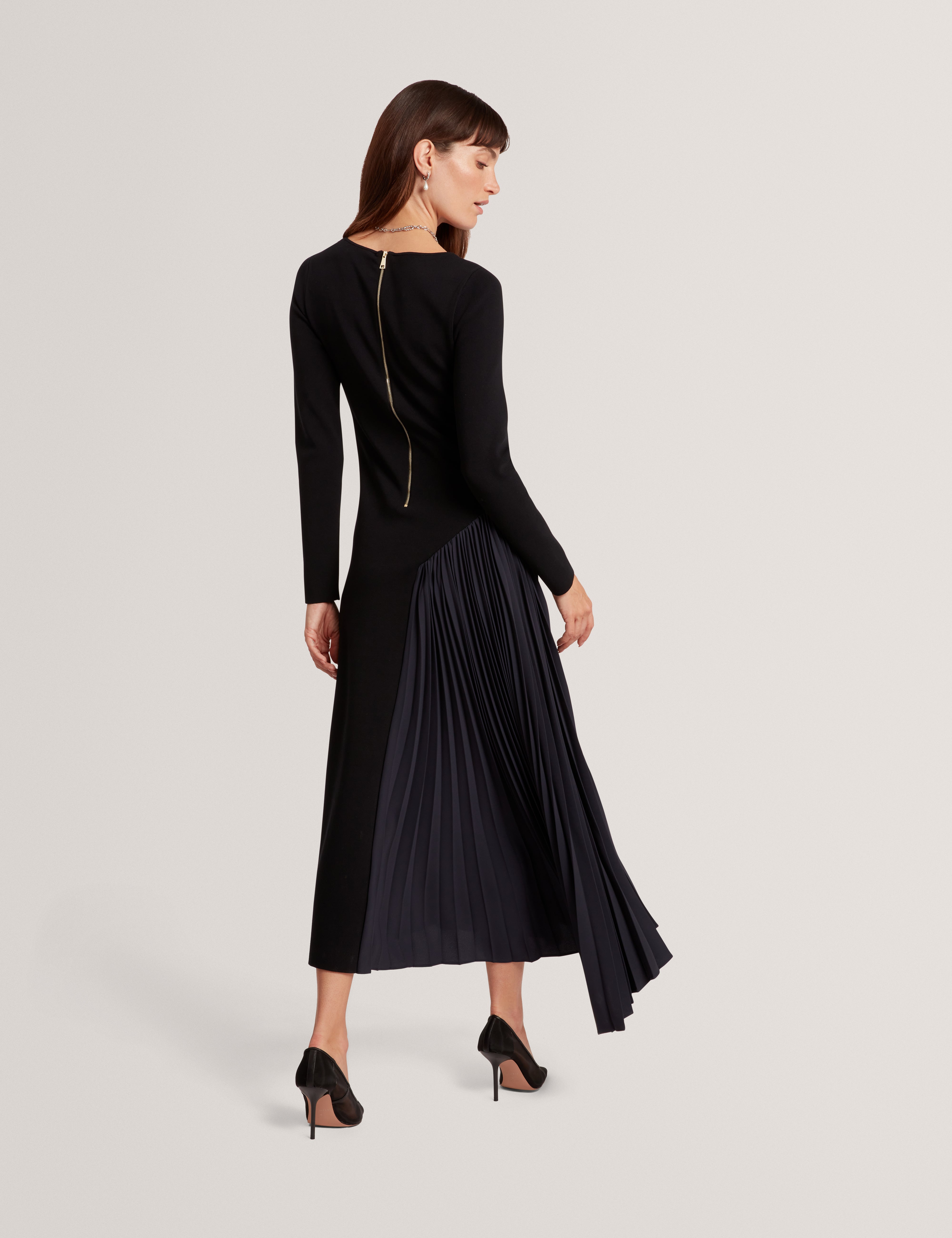 Belviee Long Sleeve Knit Midi Dress With Pleat P Navy