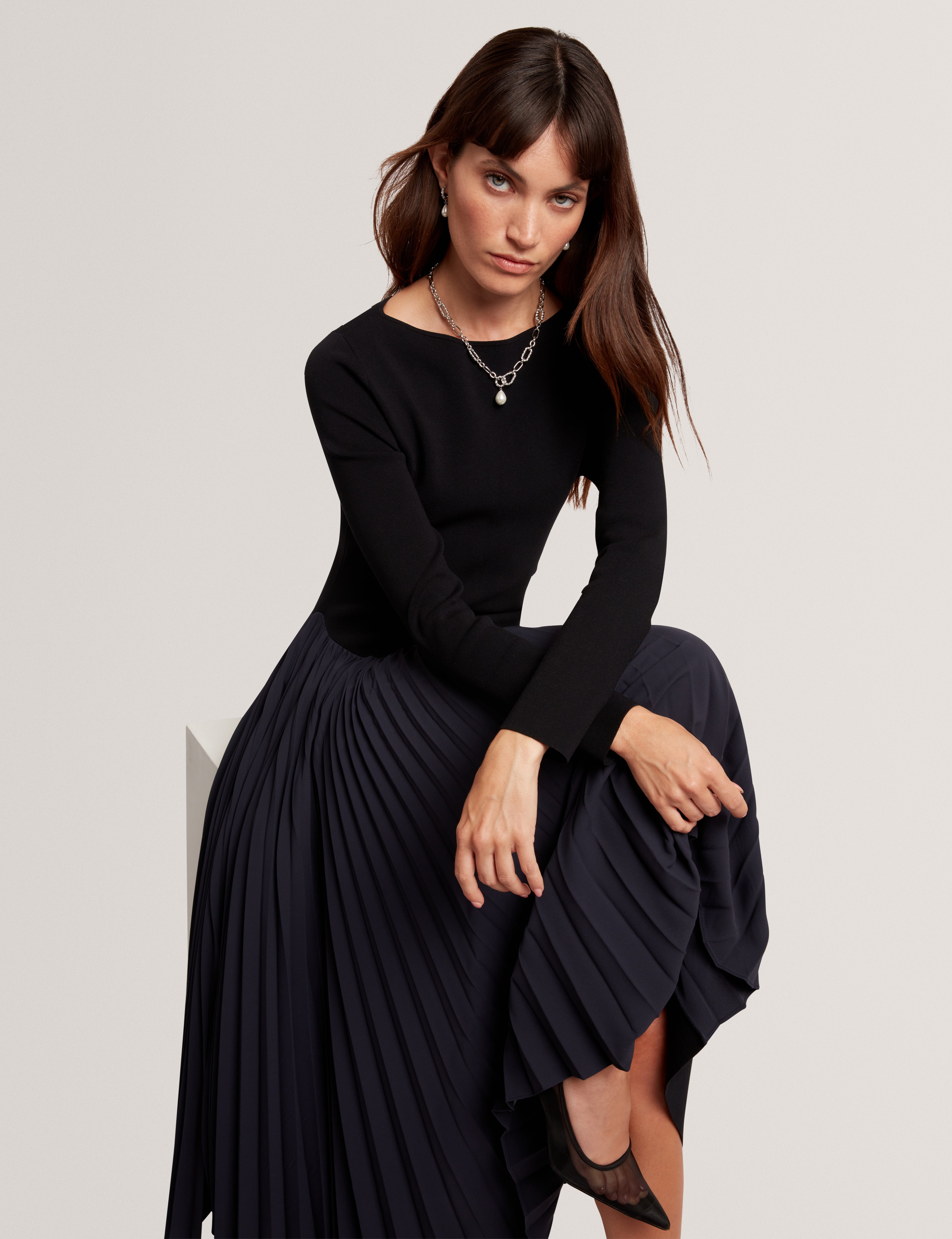 Belviee Long Sleeve Knit Midi Dress With Pleat P Navy