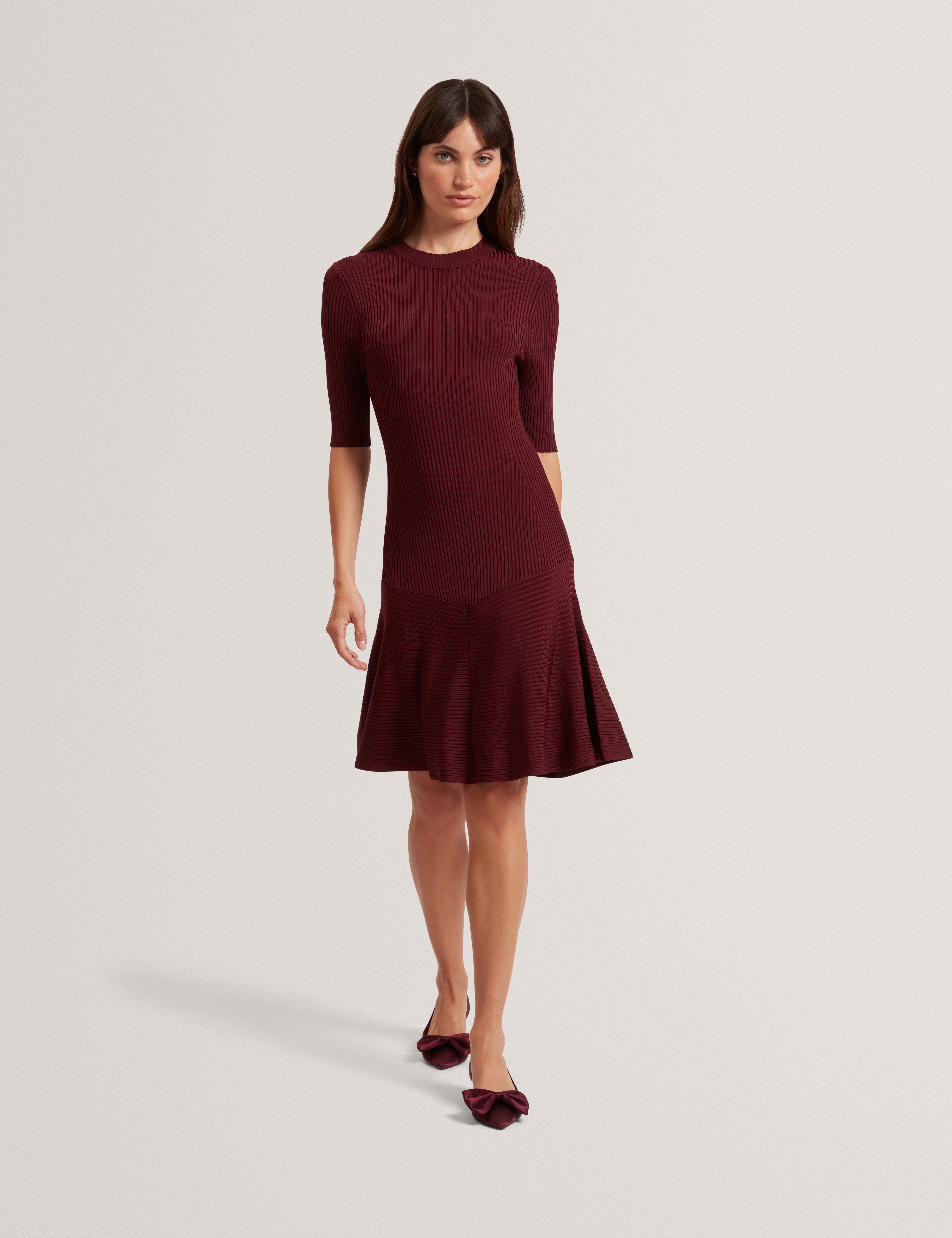 Mahraa Short Sleeve Knitted Mini Dress Maroon