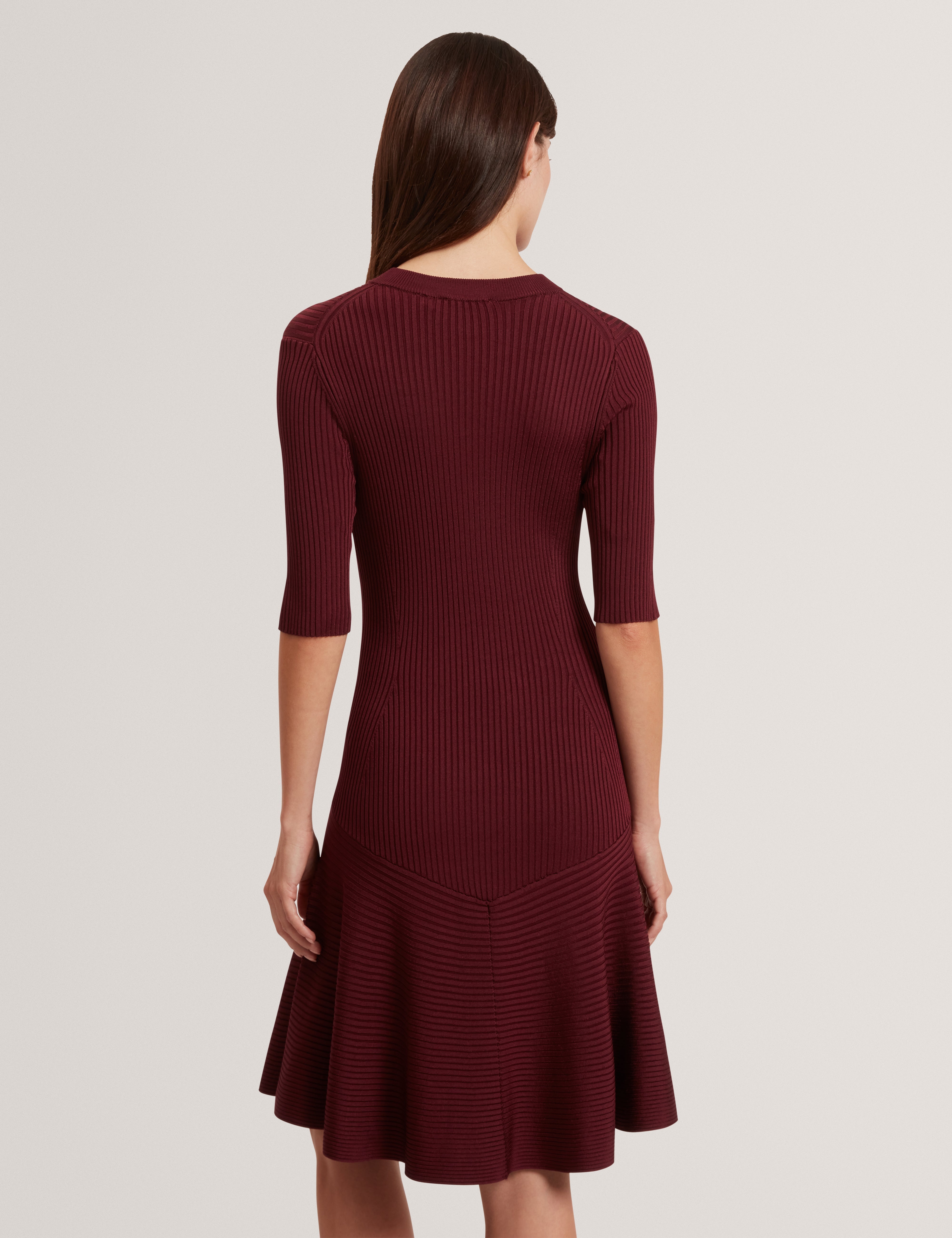 Mahraa Short Sleeve Knitted Mini Dress Maroon