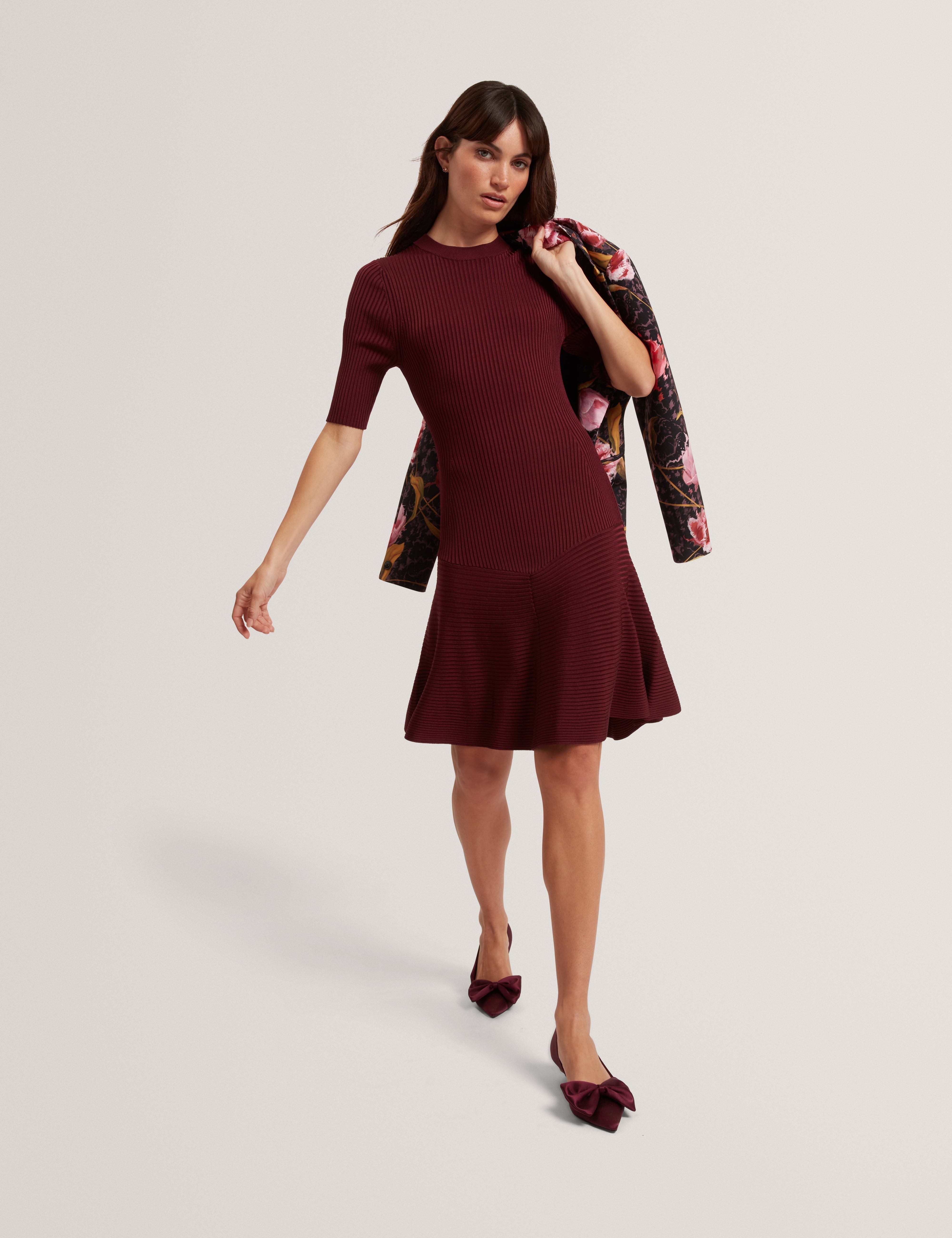Mahraa Short Sleeve Knitted Mini Dress Maroon