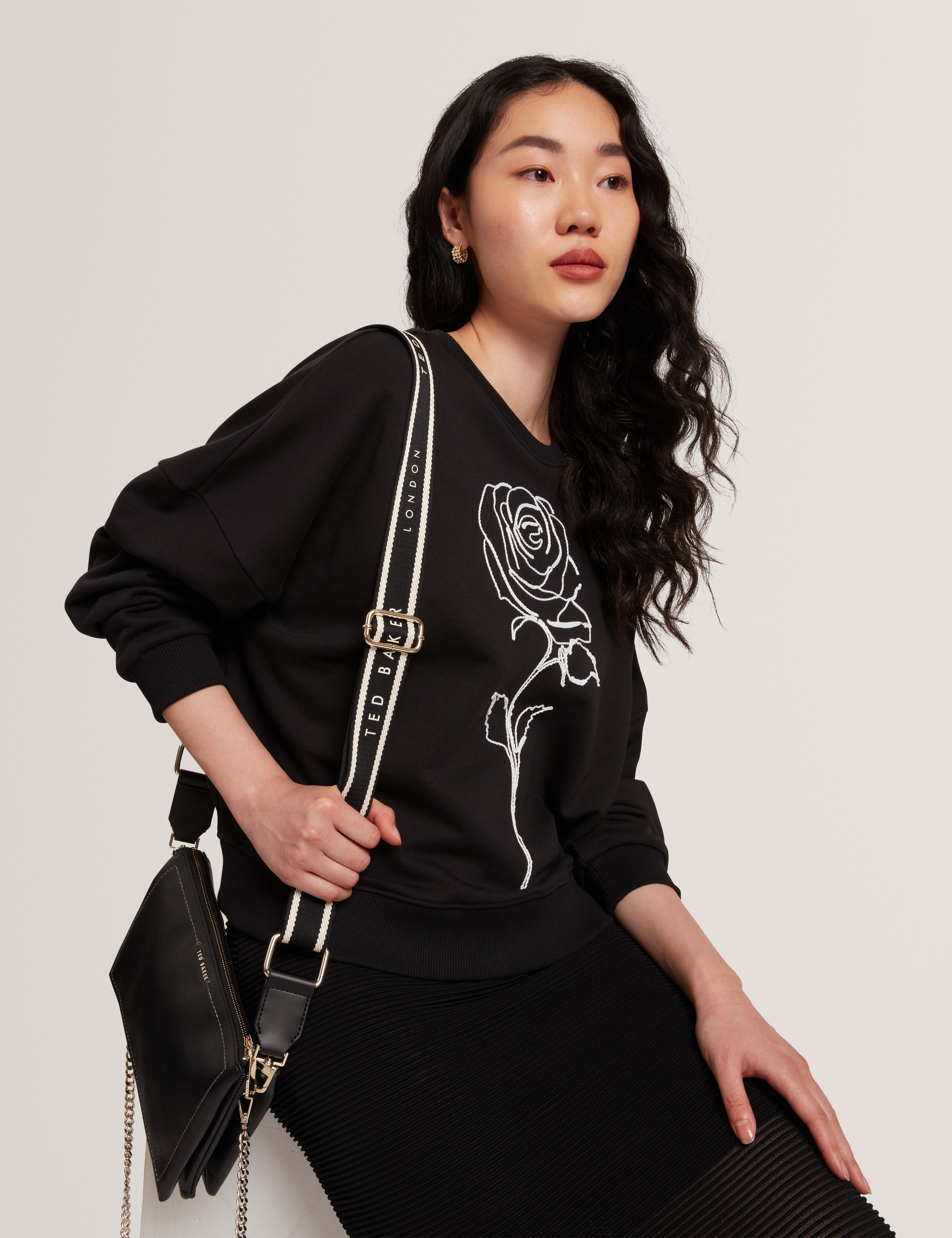 مارسيا سويت شيرت أسود مطبوع