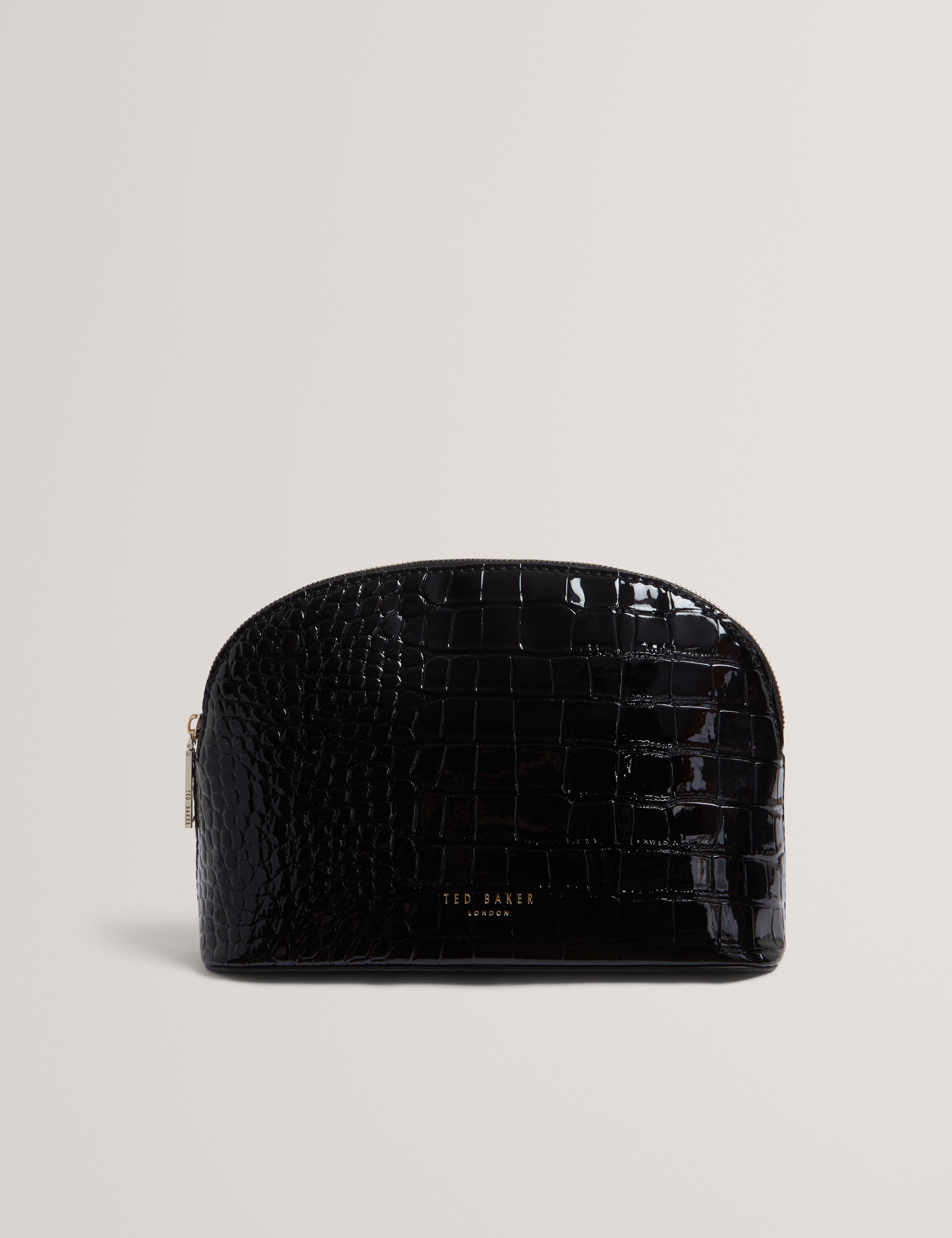 فالما حقيبة مستلزمات شخصية سوداء بنقشة جلد التمساح