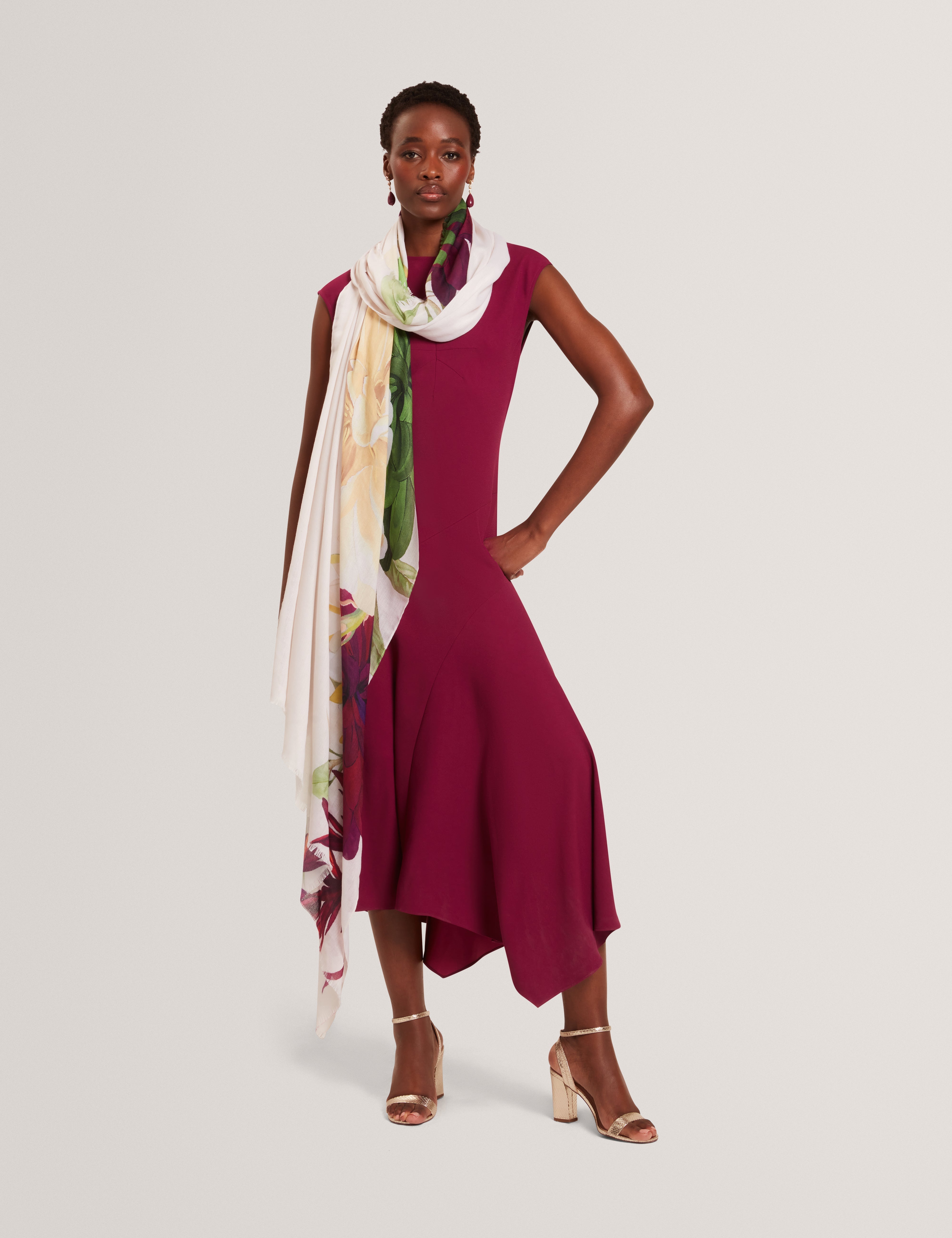 Dahliya Herringbone Long Printed Scarf Cream