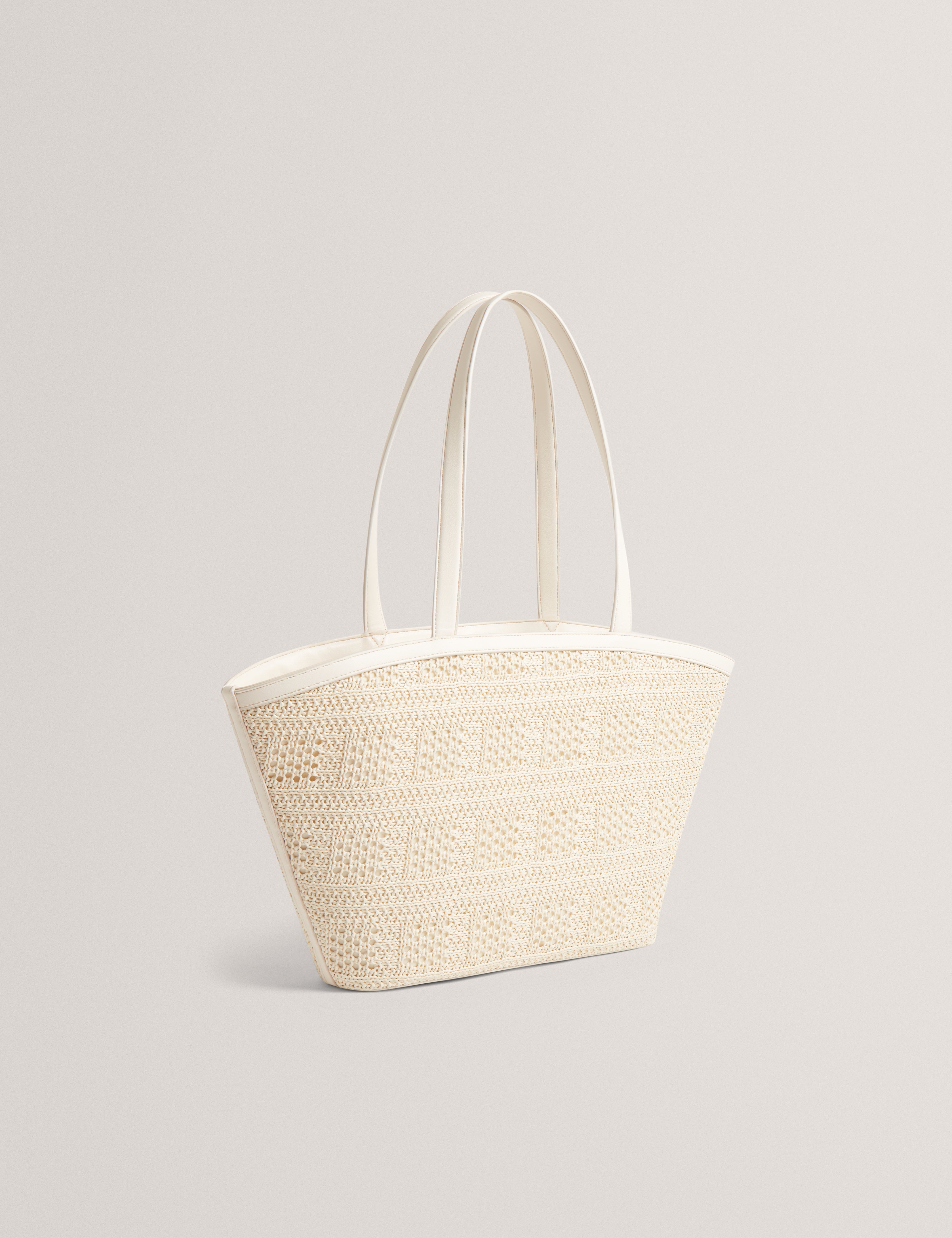 Pammina Raffia Straw Bucket Tote Ivory