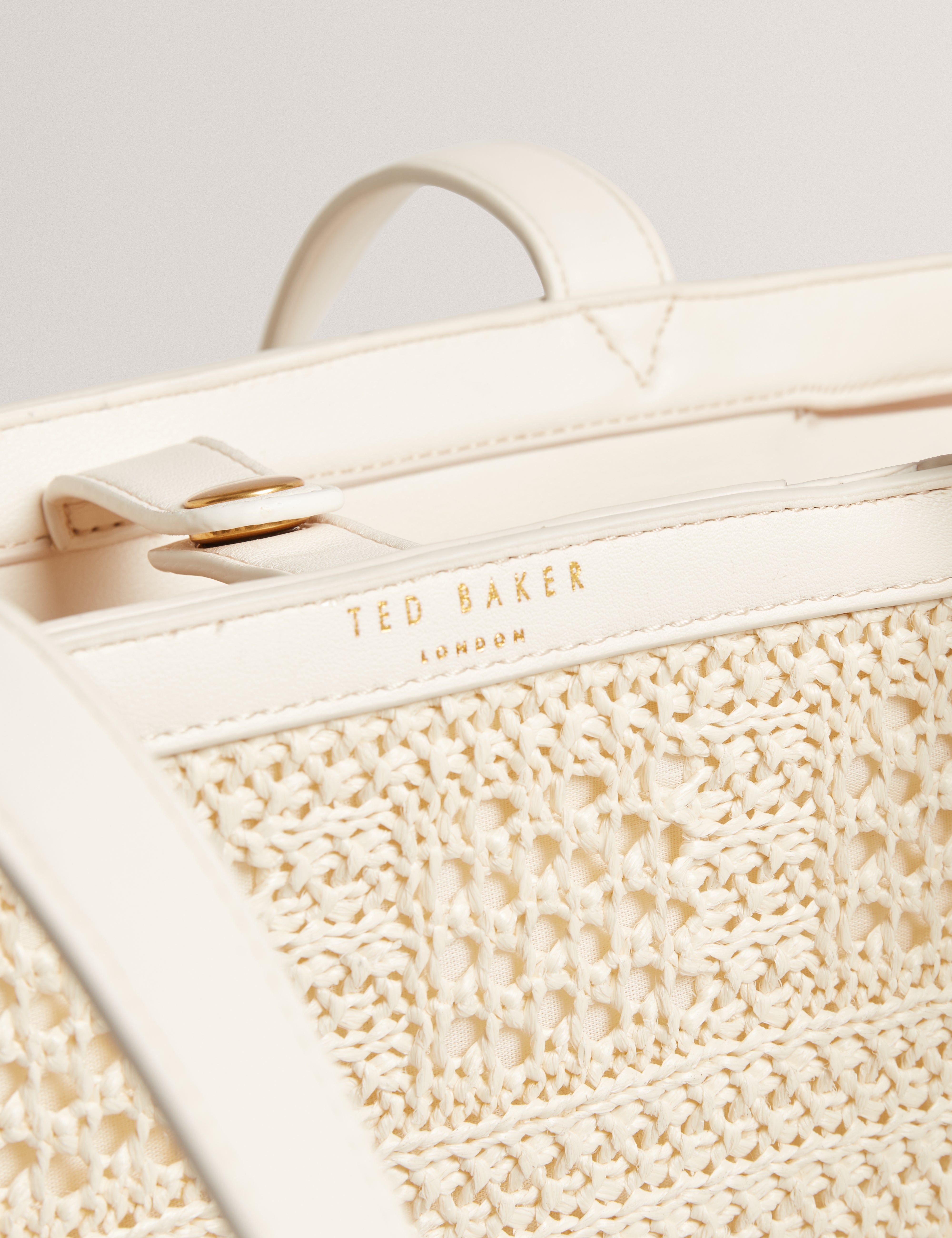Pammina Raffia Straw Bucket Tote Ivory