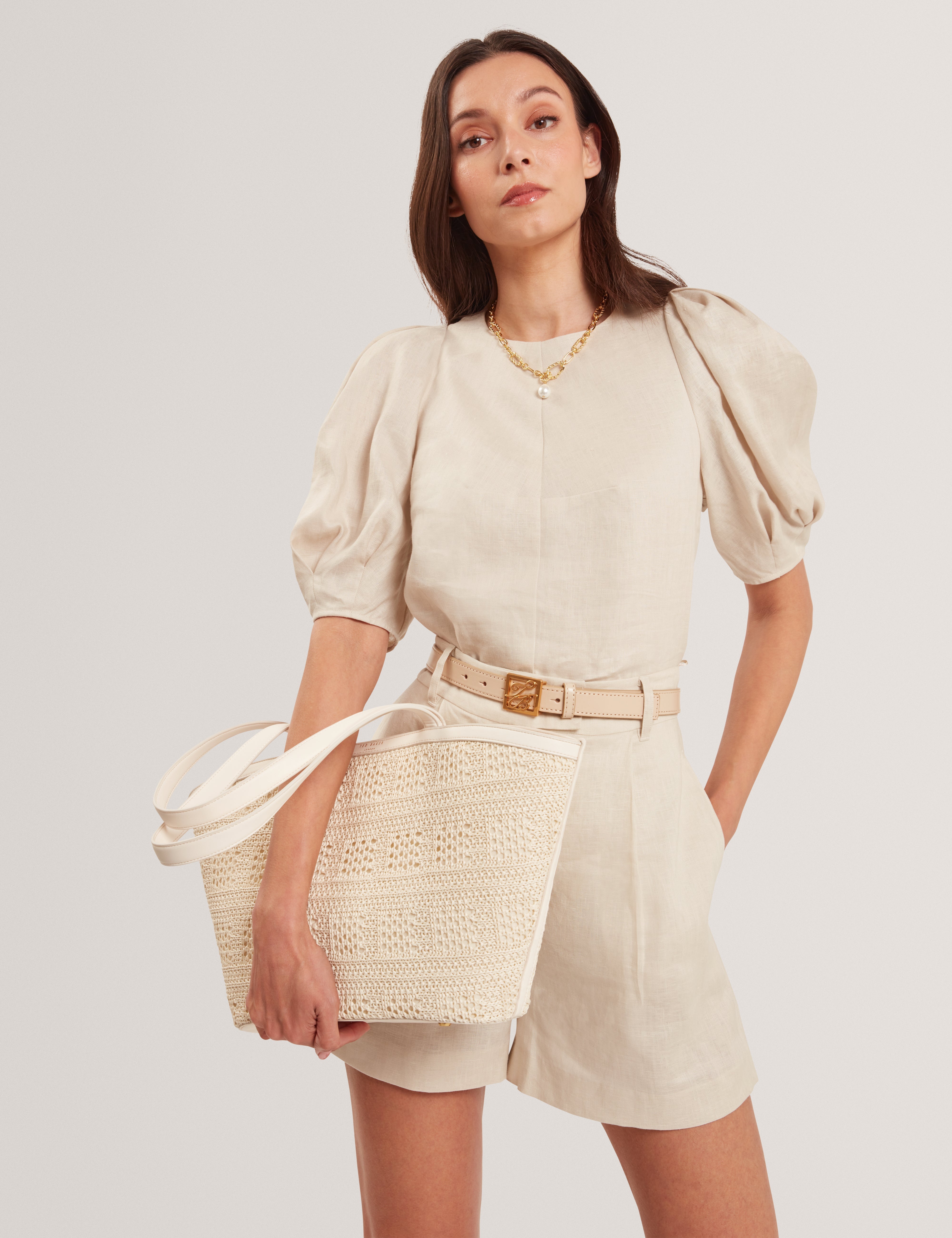 Pammina Raffia Straw Bucket Tote Ivory